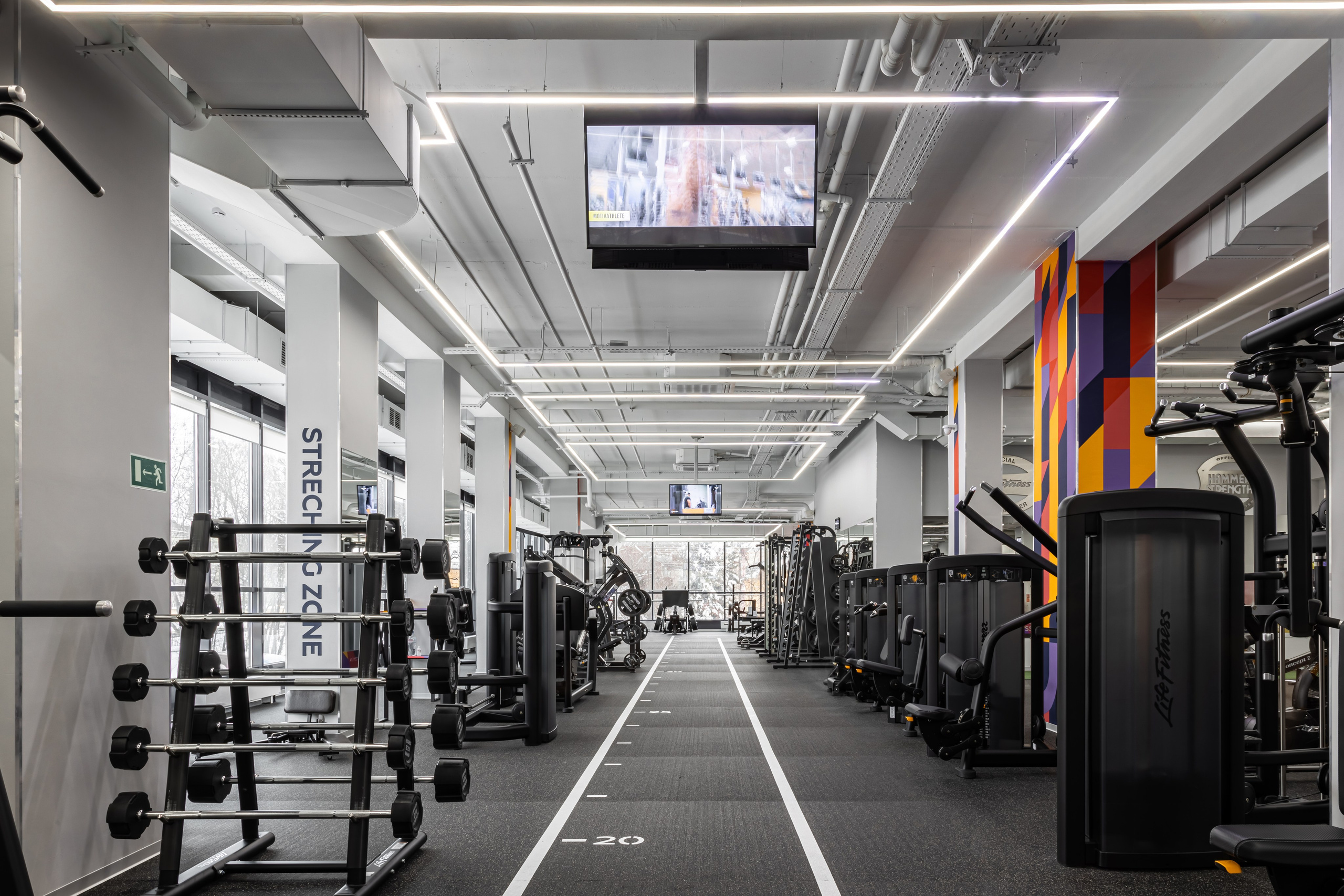 Фитнес-клуб Gym Station, г. Киров. Дизайнер Екатерина Рыблева. Иван Благушин. Интерьерный и архитектурный фотограф в Москве и Санкт-Петербурге