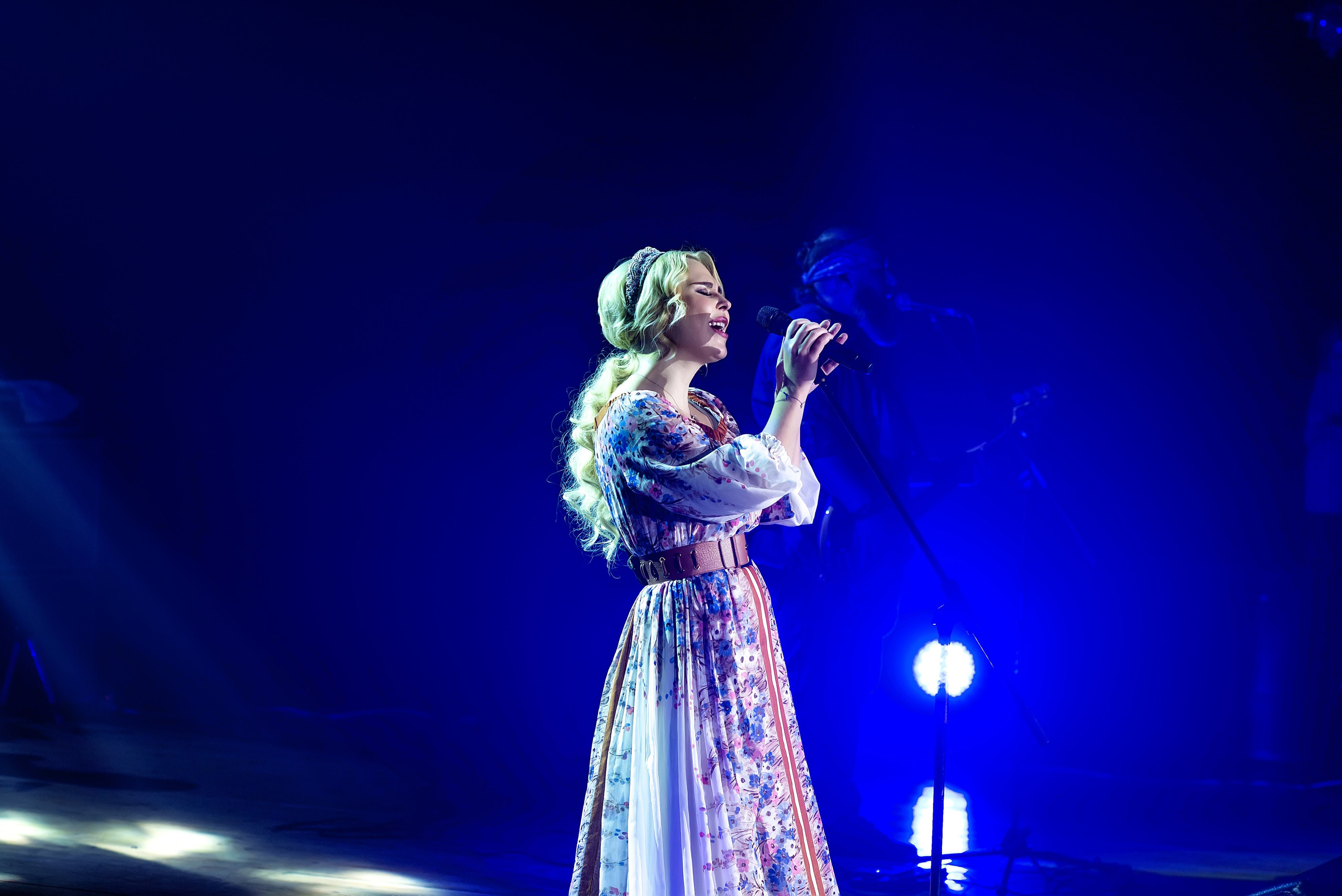 Концерт Пелагеи. Школьный, фэшн фотограф в Тюмени и в России Ирина Королева