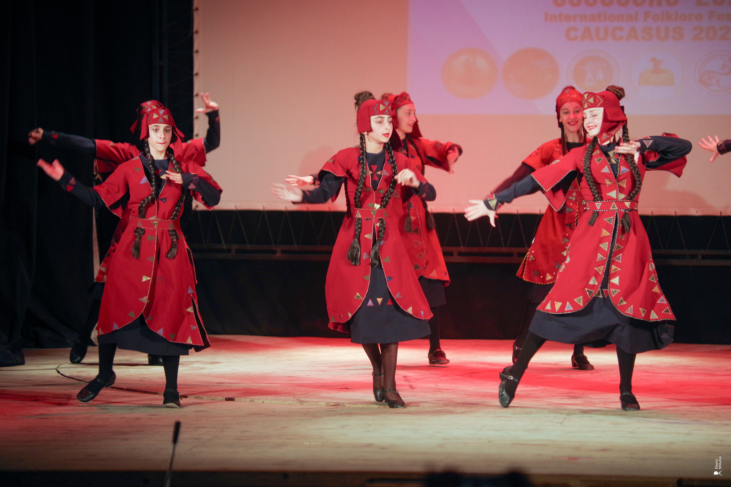 Танцы в прекрасном Они. Портретный фотограф Денис Милютин