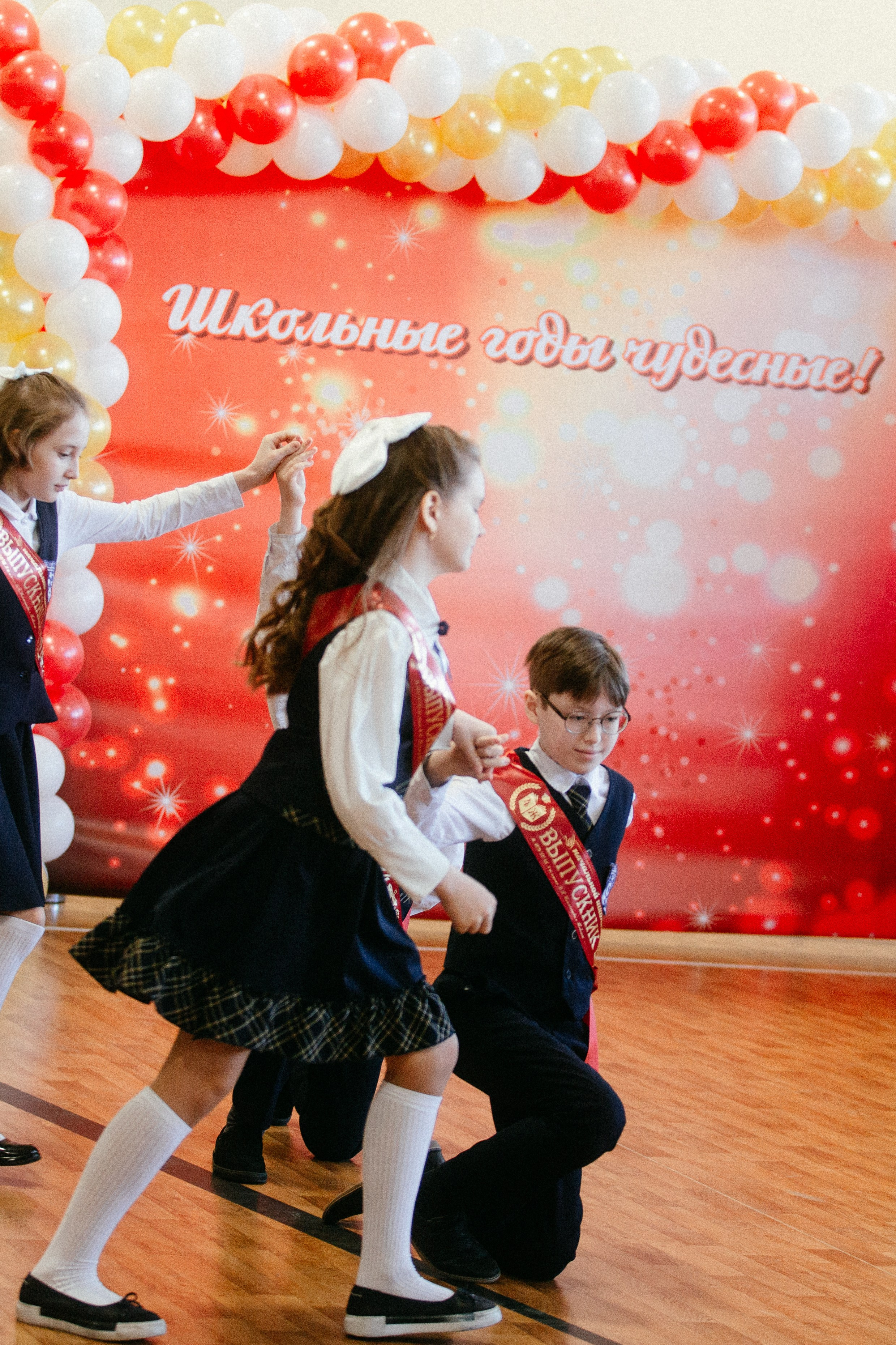 Выпускной в начальной школе. Арт-фотограф Крис Л. в Тобольске: портрет, семейные, свадьбы