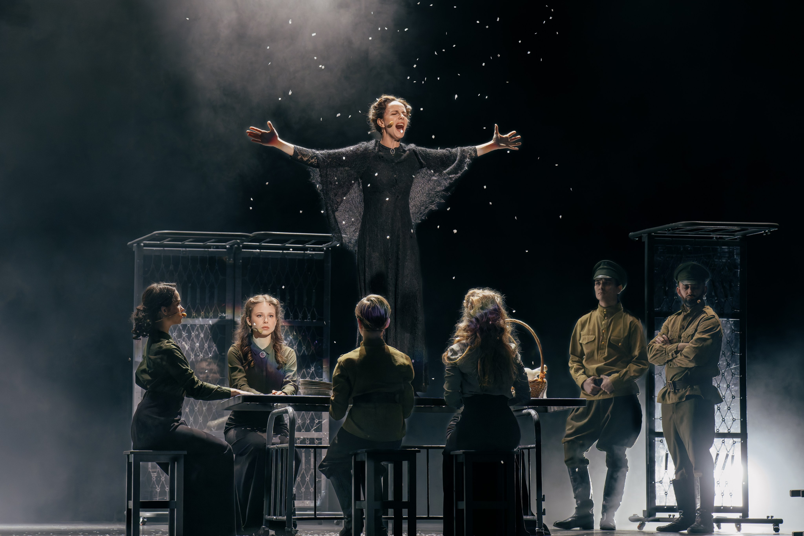 Театр Александра Рагулина: Последний Романовъ. Сайт фотографа Сергея Абрамова