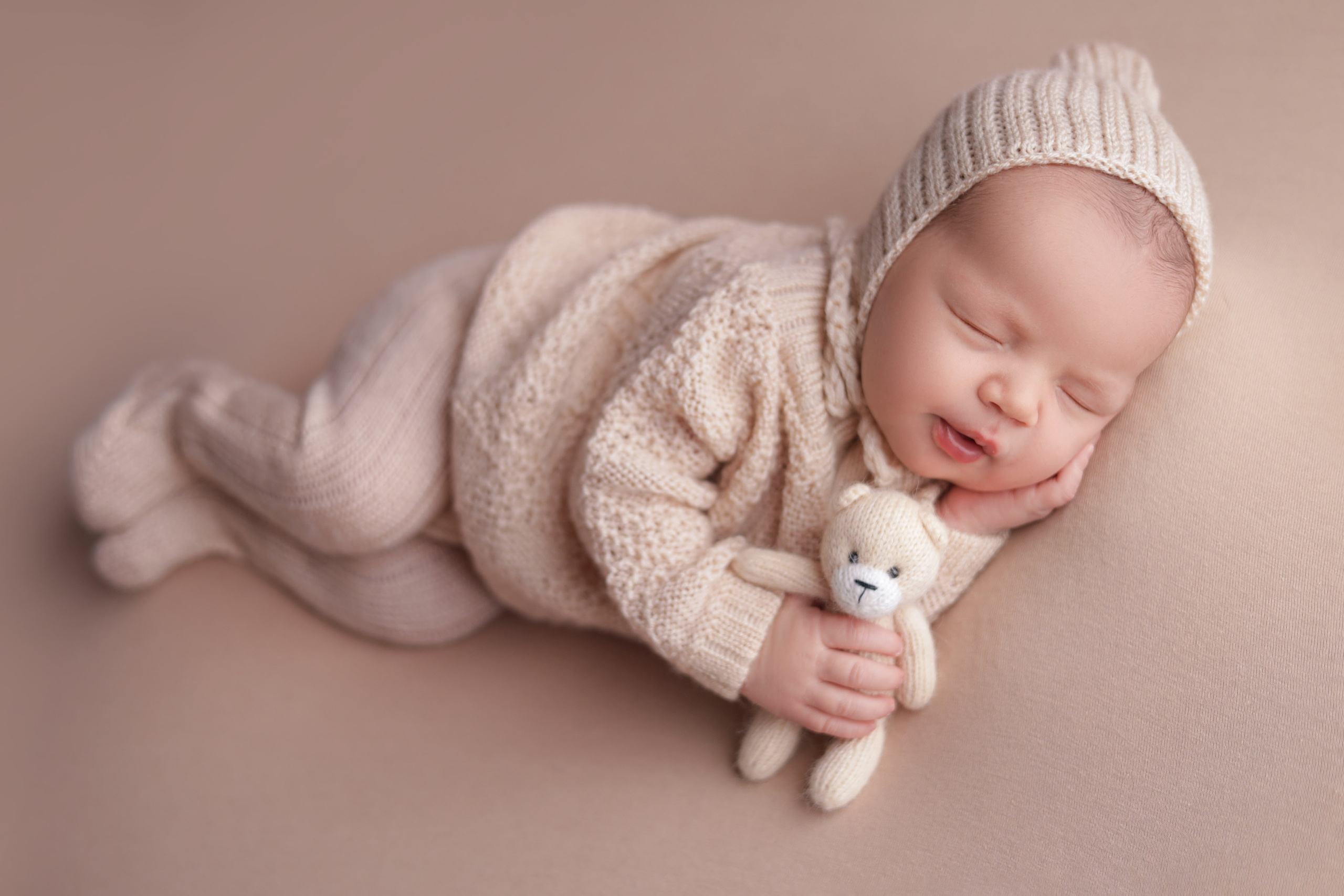 Артем. Евгения Горбунова фотограф новорожденных в Новом Уренгое