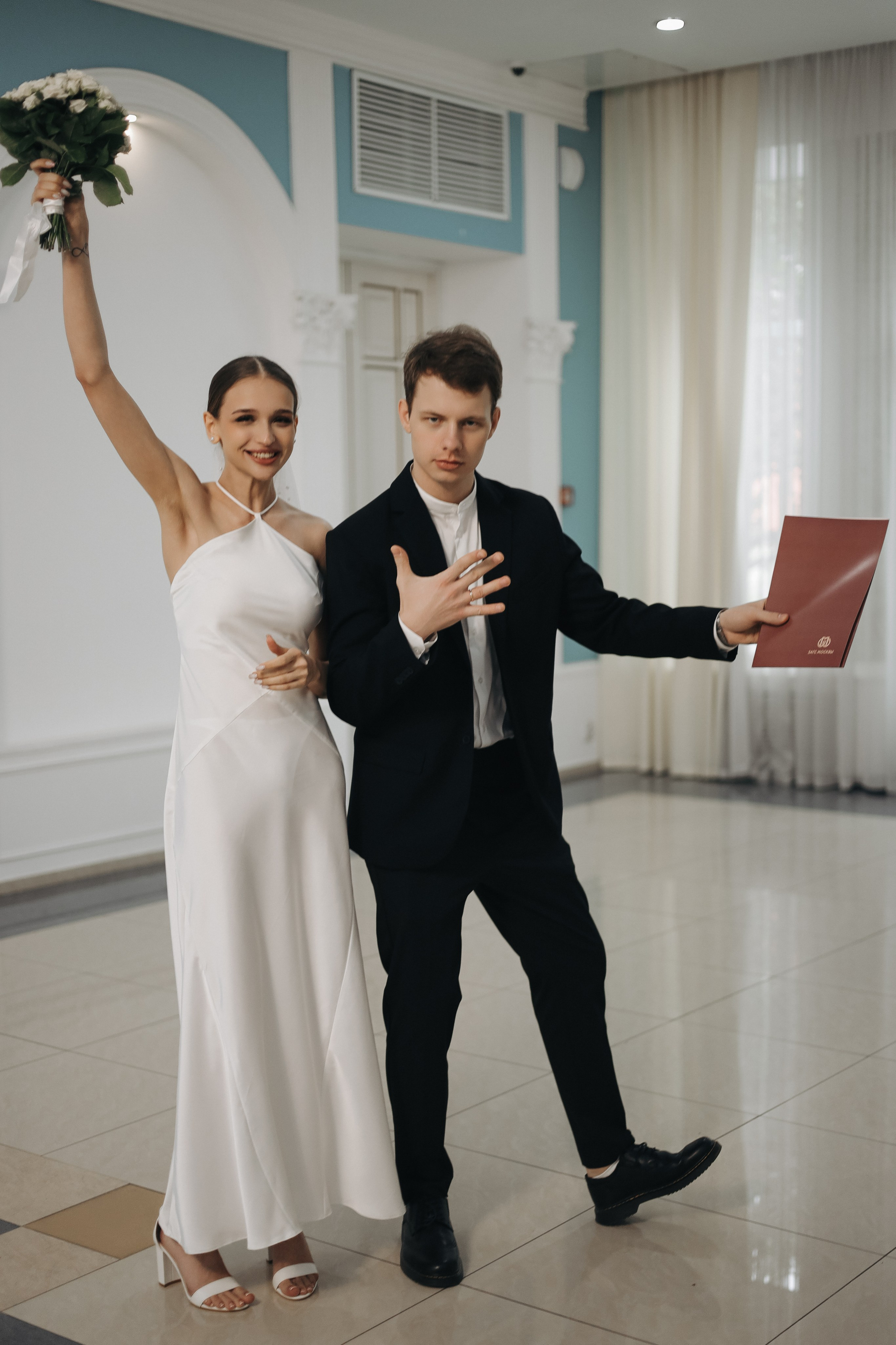 Олеся и Даня. Роспись в Таганском ЗАГСе. Диана Чечель. Свадебный и семейный фотограф в Москве