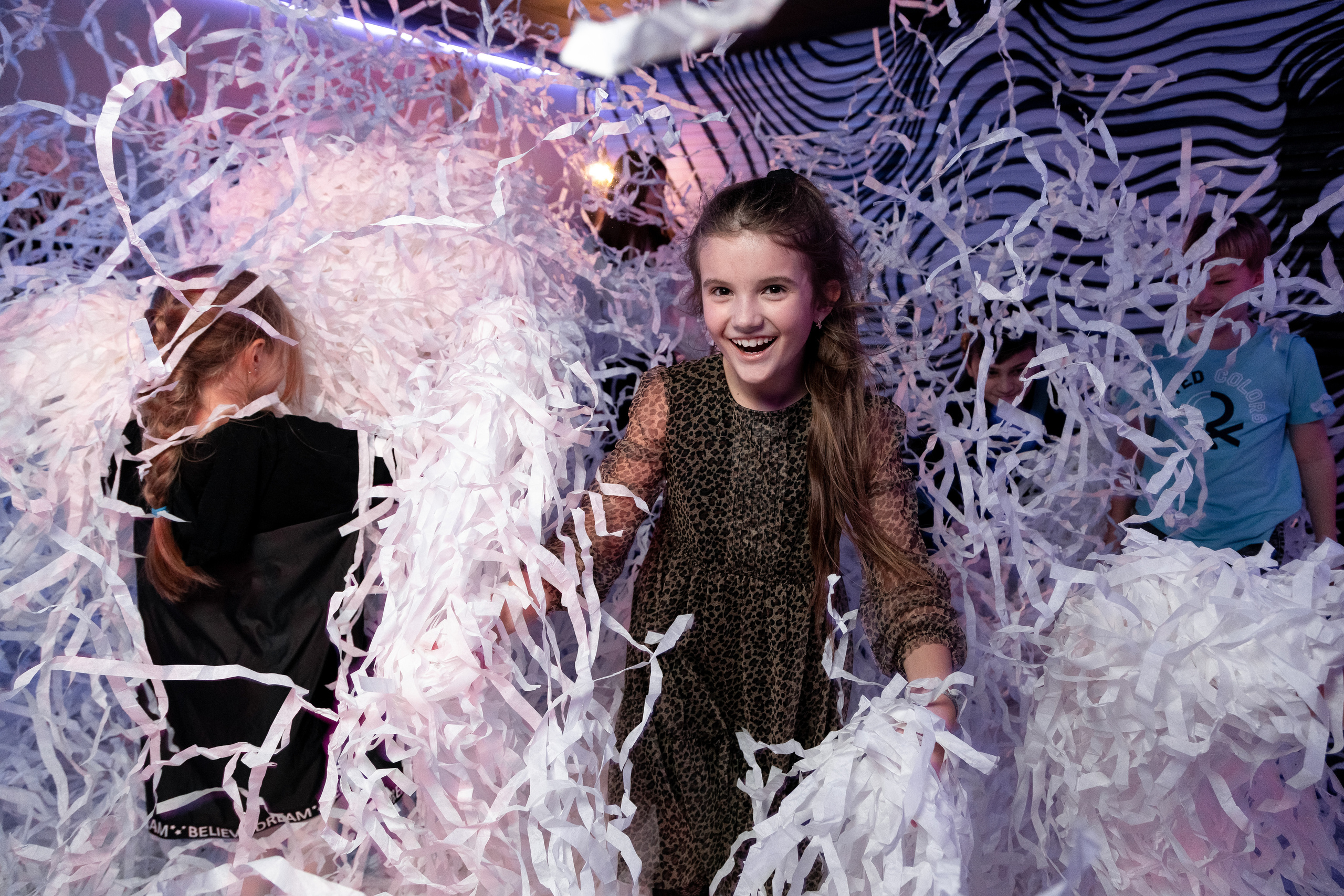 БУМАЖНОЕ ШОУ. Фотостудия Москва