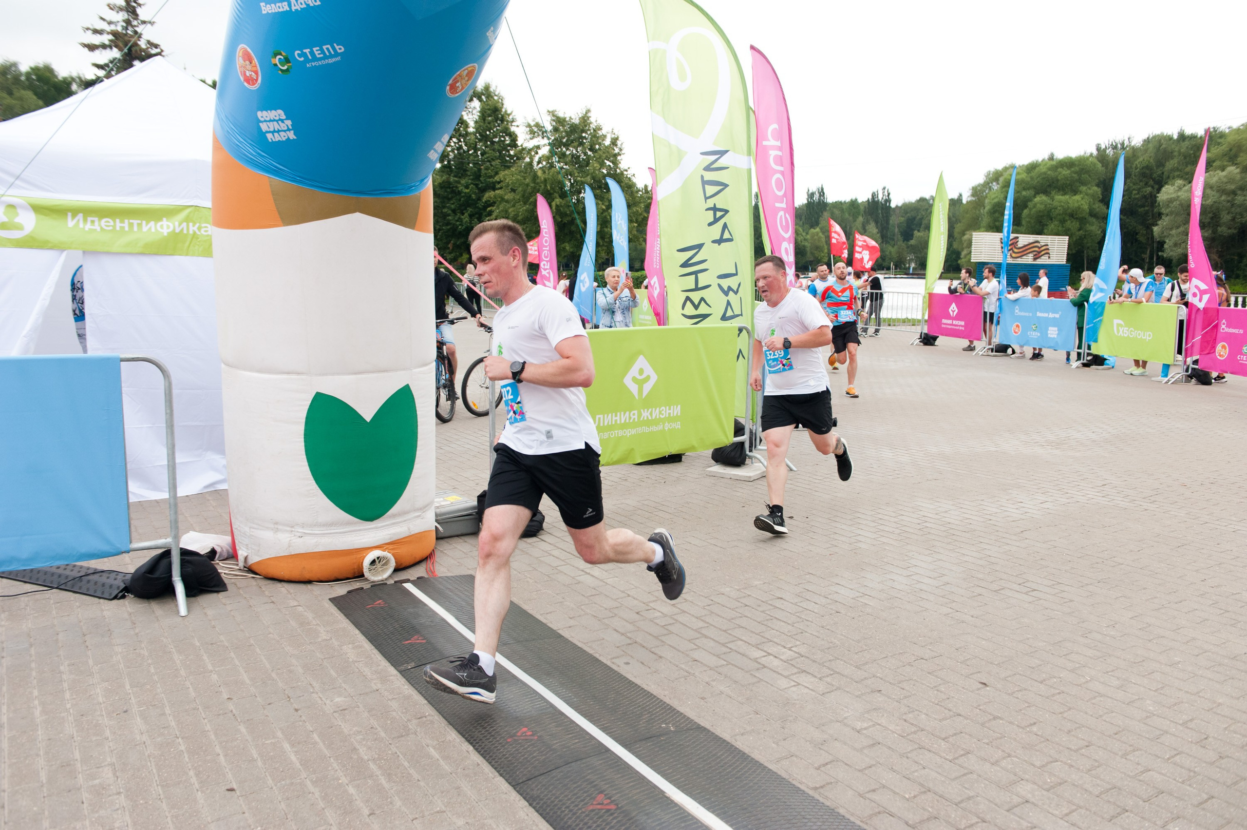 Корпоративное. Забег X5 Retail Group. Репортажный фотограф и видеограф Слава Думчев. Тимбилдинги, отчетники, корпоративы