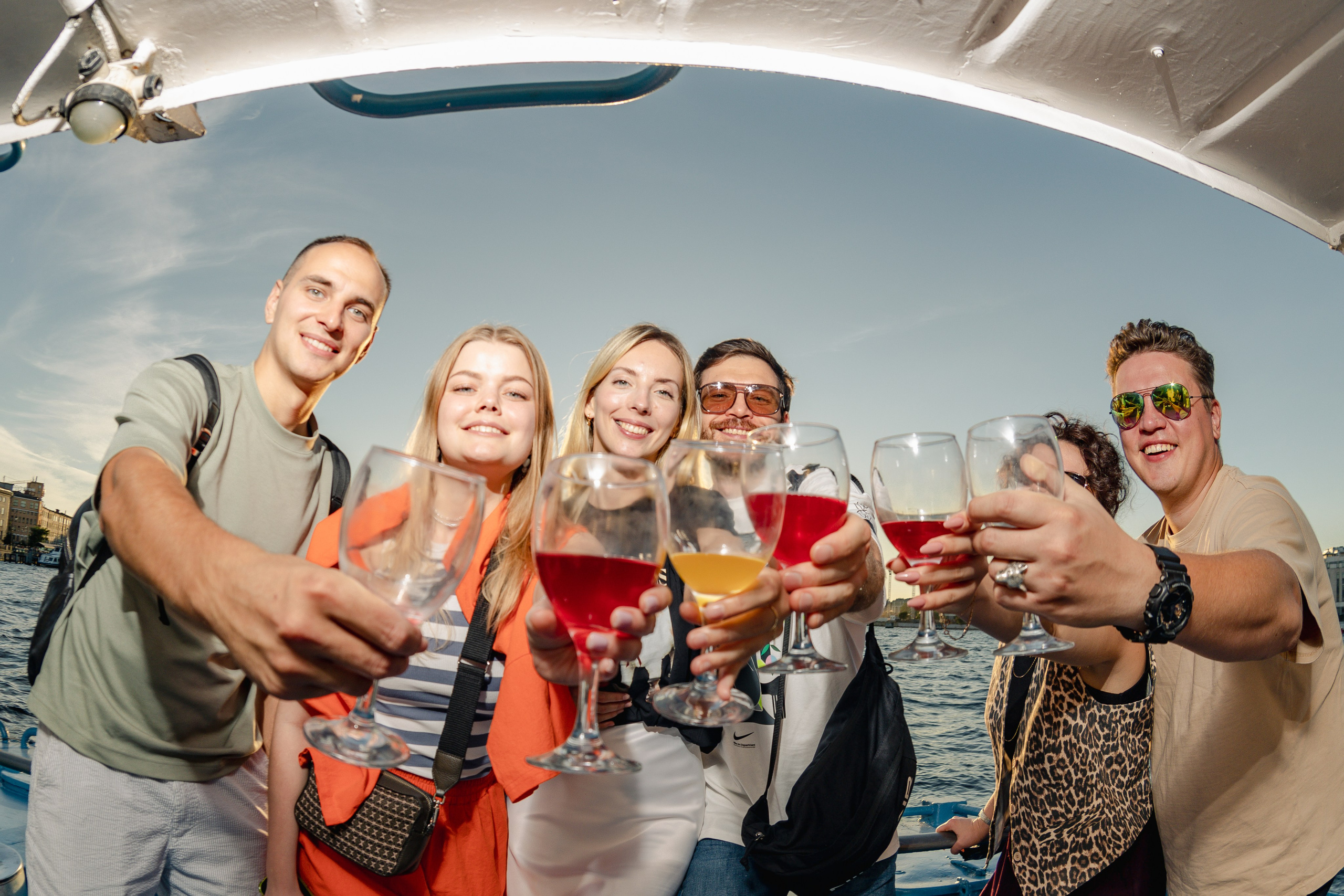 Gravity Project круизы. Репортажный и портретный фотограф в Санктпетербурге. Видиосъемка мероприятий в Санкт-Петербурге