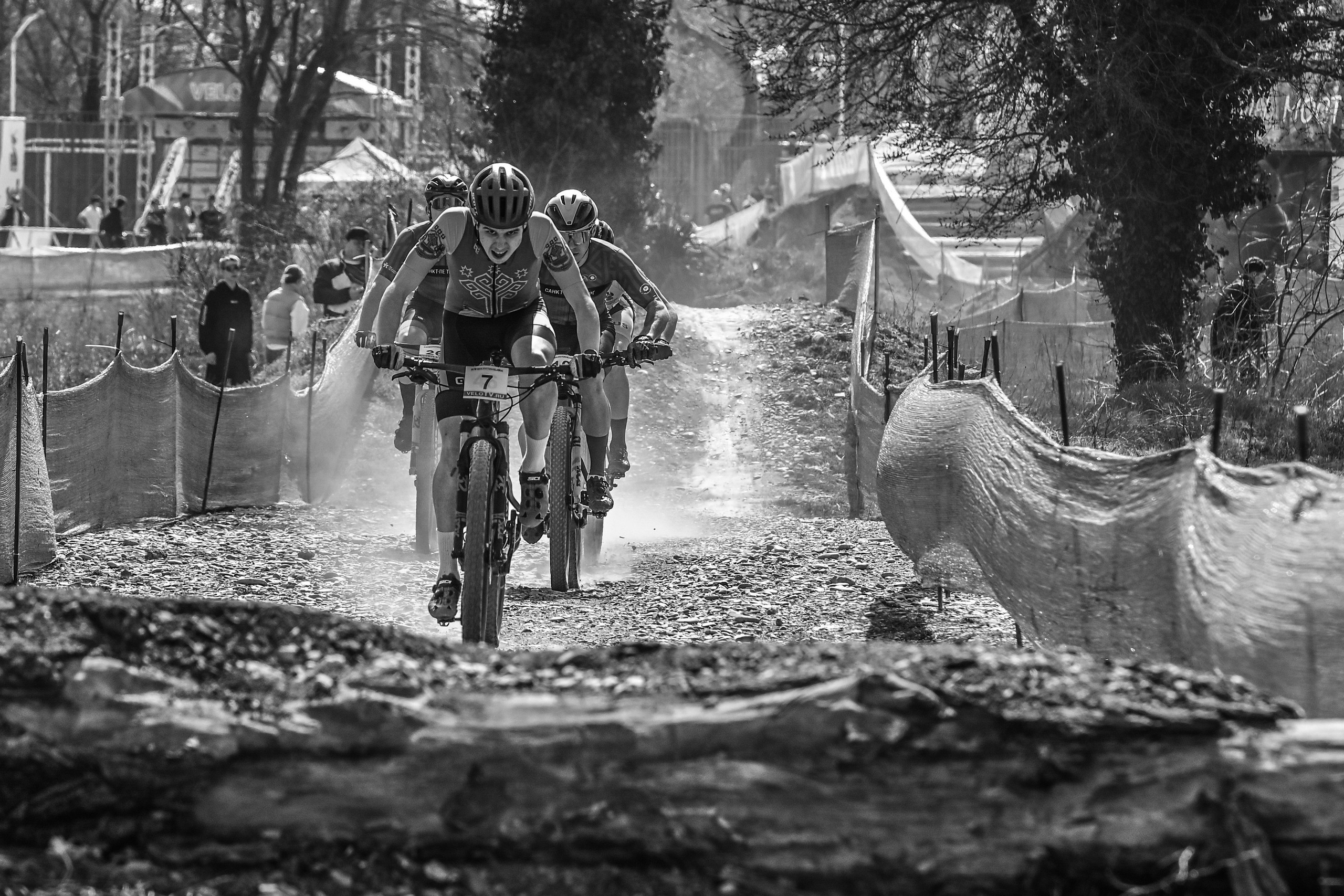 Маунтинбайк, кросс-кантри в Архипо-Осиповке 16 марта 2025. Спортивный фотограф, фотожурналист Павел Ларькин