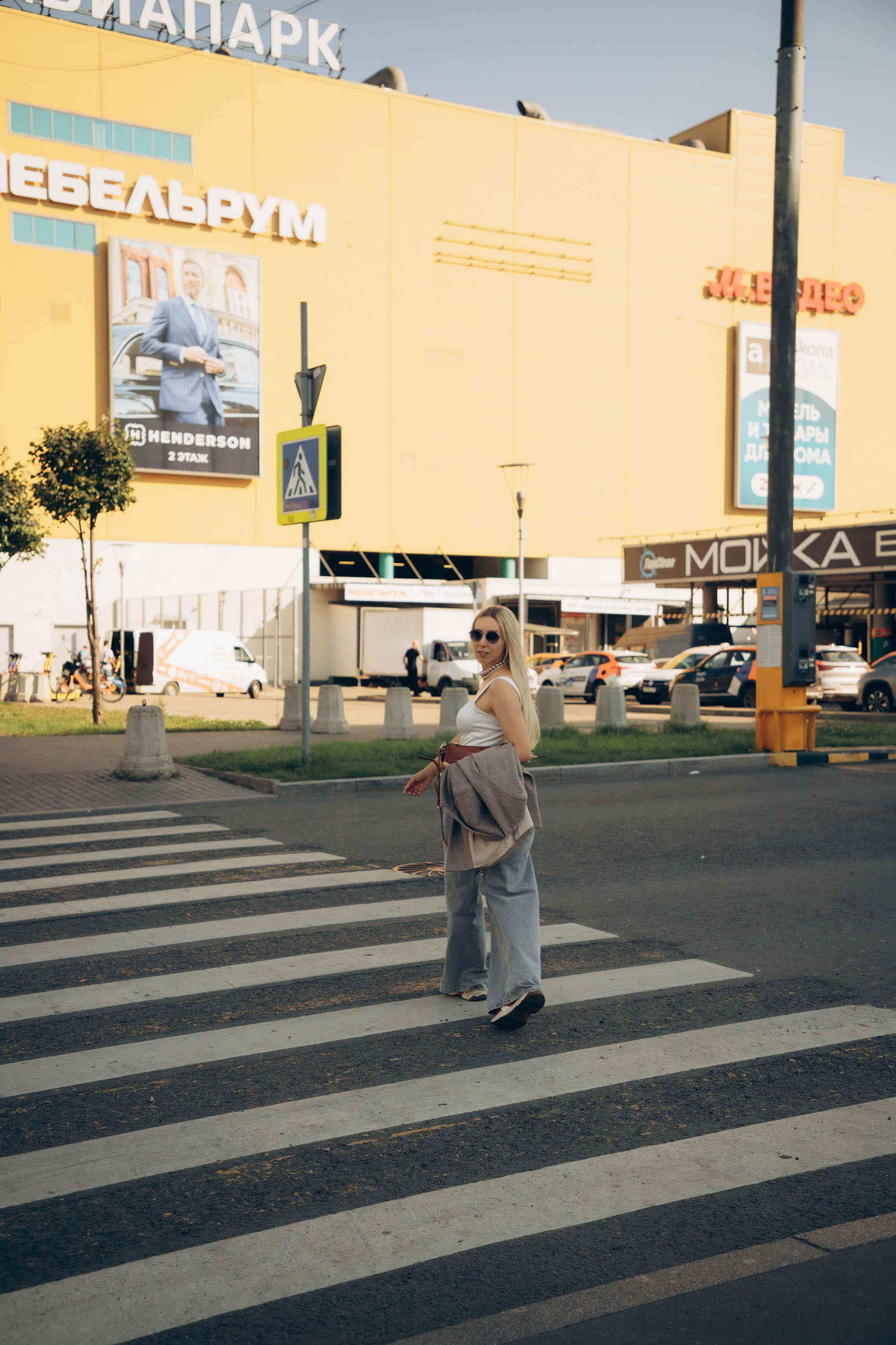 фотографМосква, уличная фотосессия Москва, прогулочная фотосессия Москва