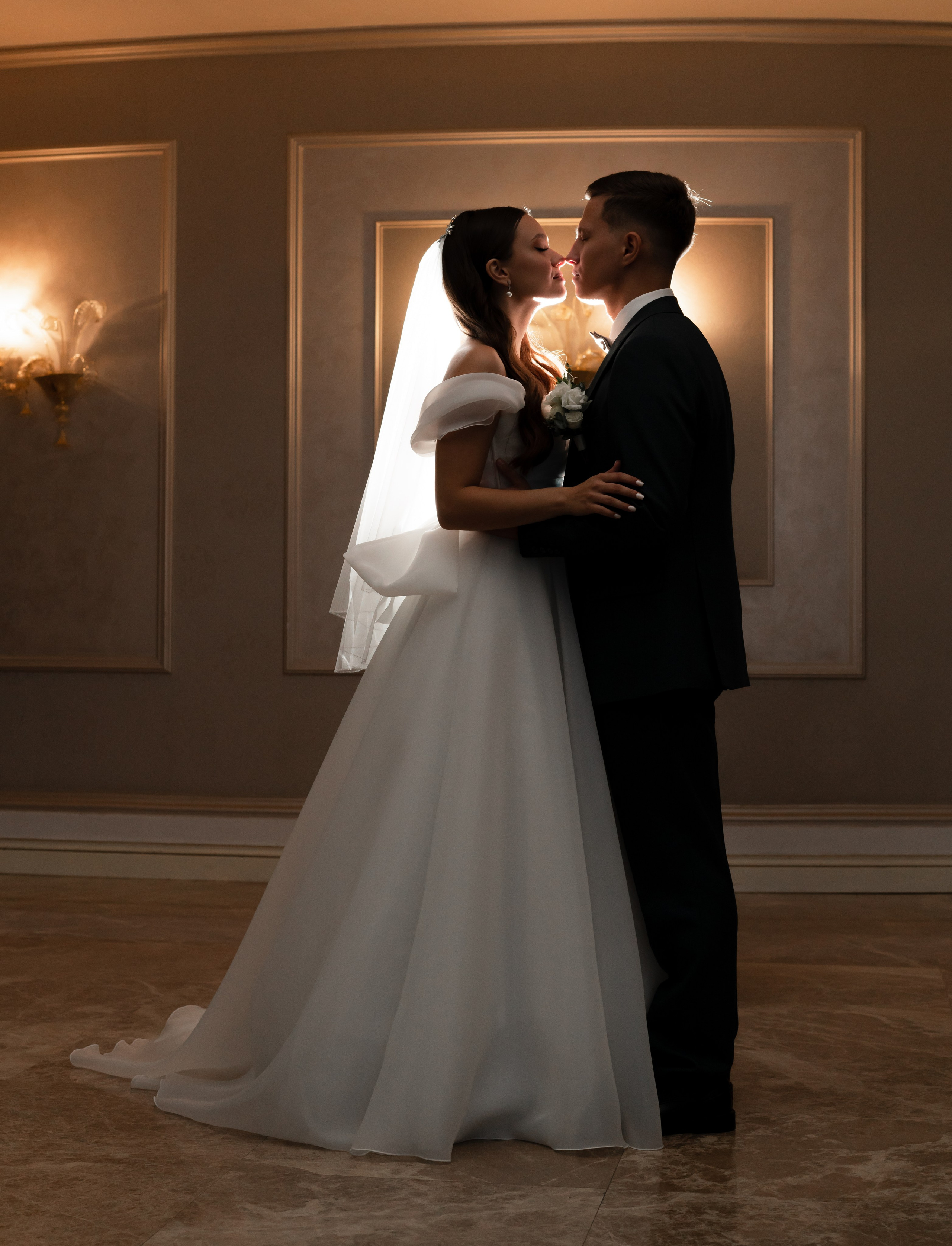 Свадебная фотосессия в Москве. Фотосъёмка в усадьбе Царицыно. Свадебный фотограф Вера Климова