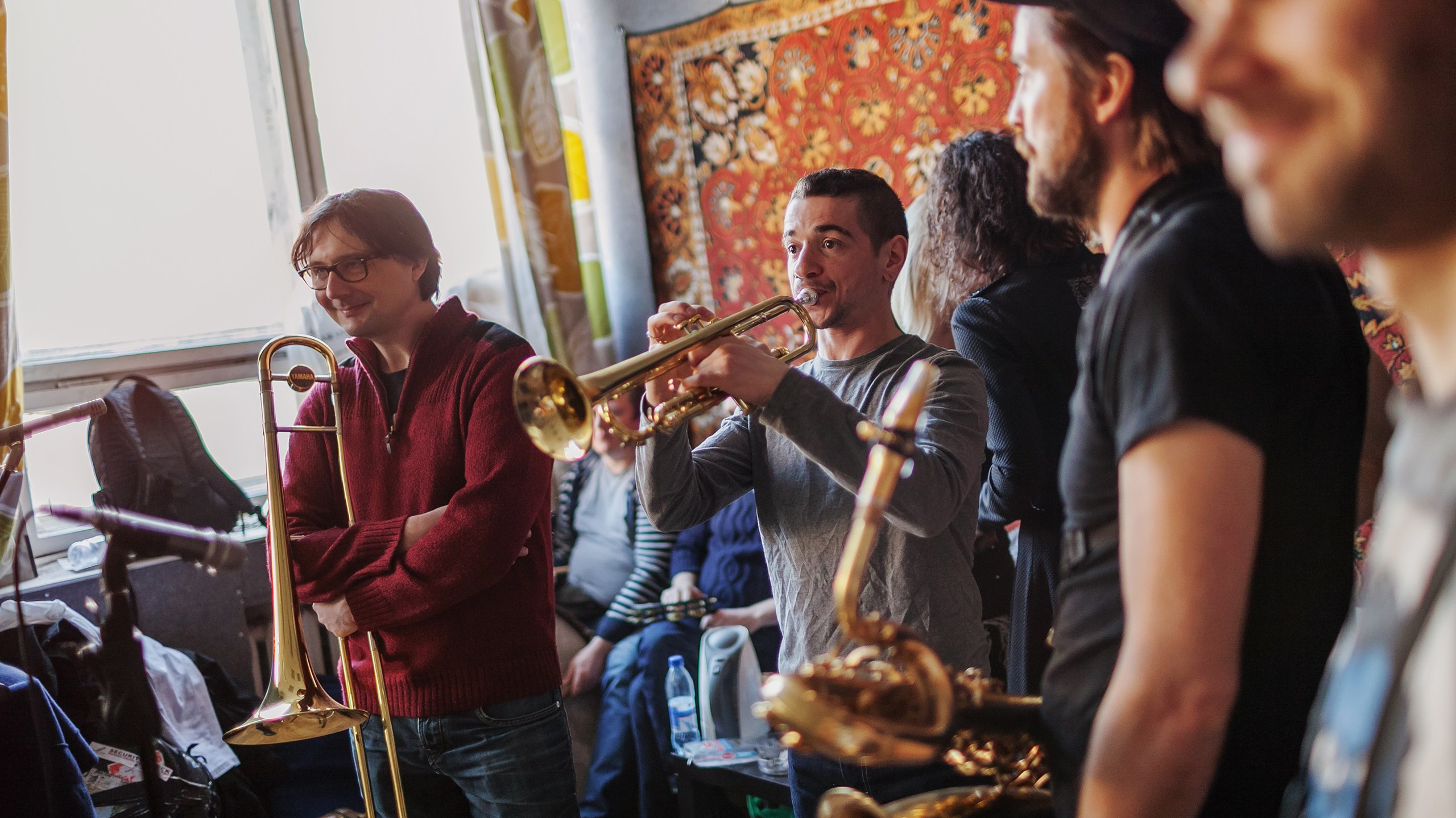 музыканты, группа на репетиции, группировка