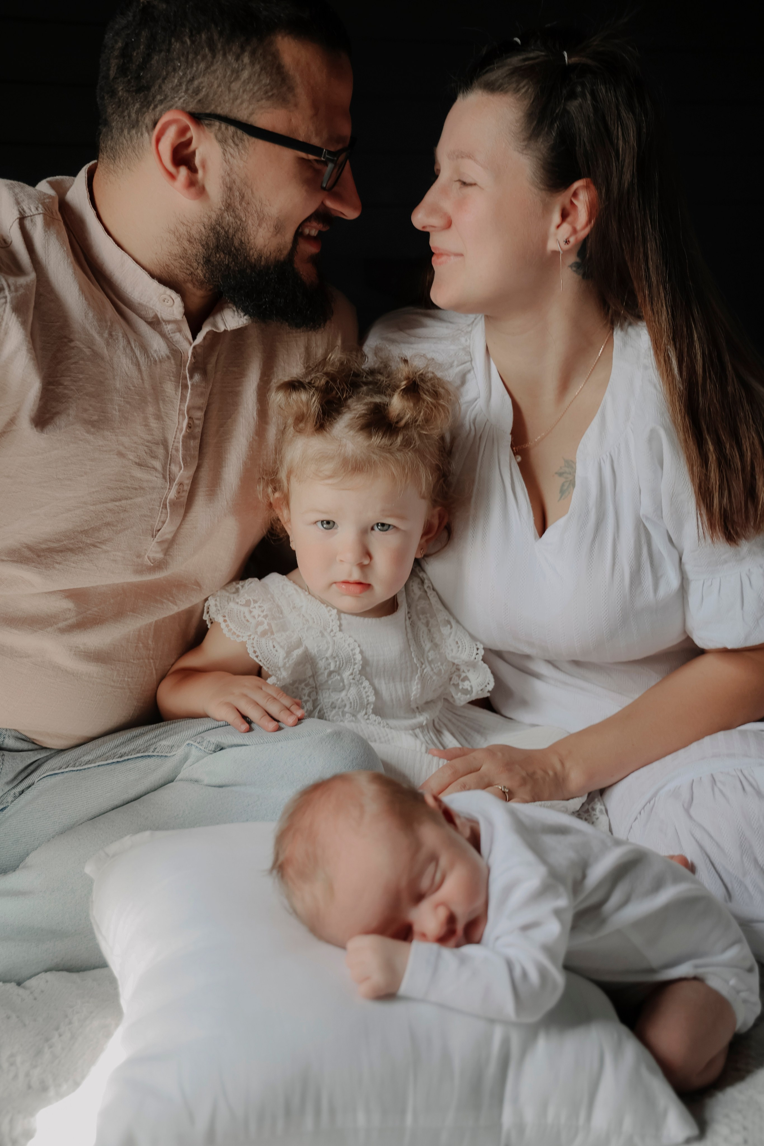 Настя Руслан София Ратмир. Фотограф новорожденных