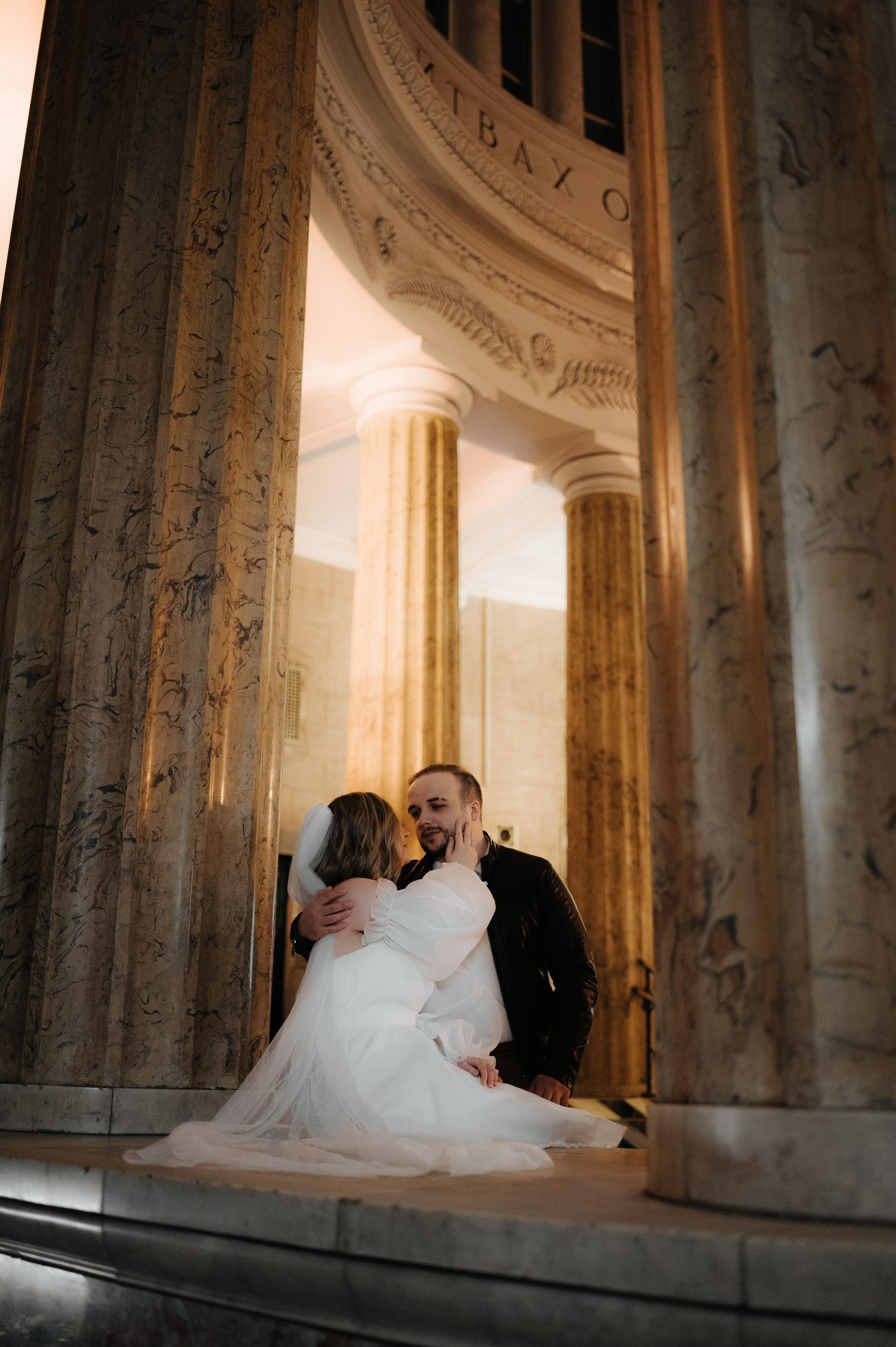 Свадебная в метро. Семейный и свадебный фотограф в Санкт-Петербурге Юлия Мельникова