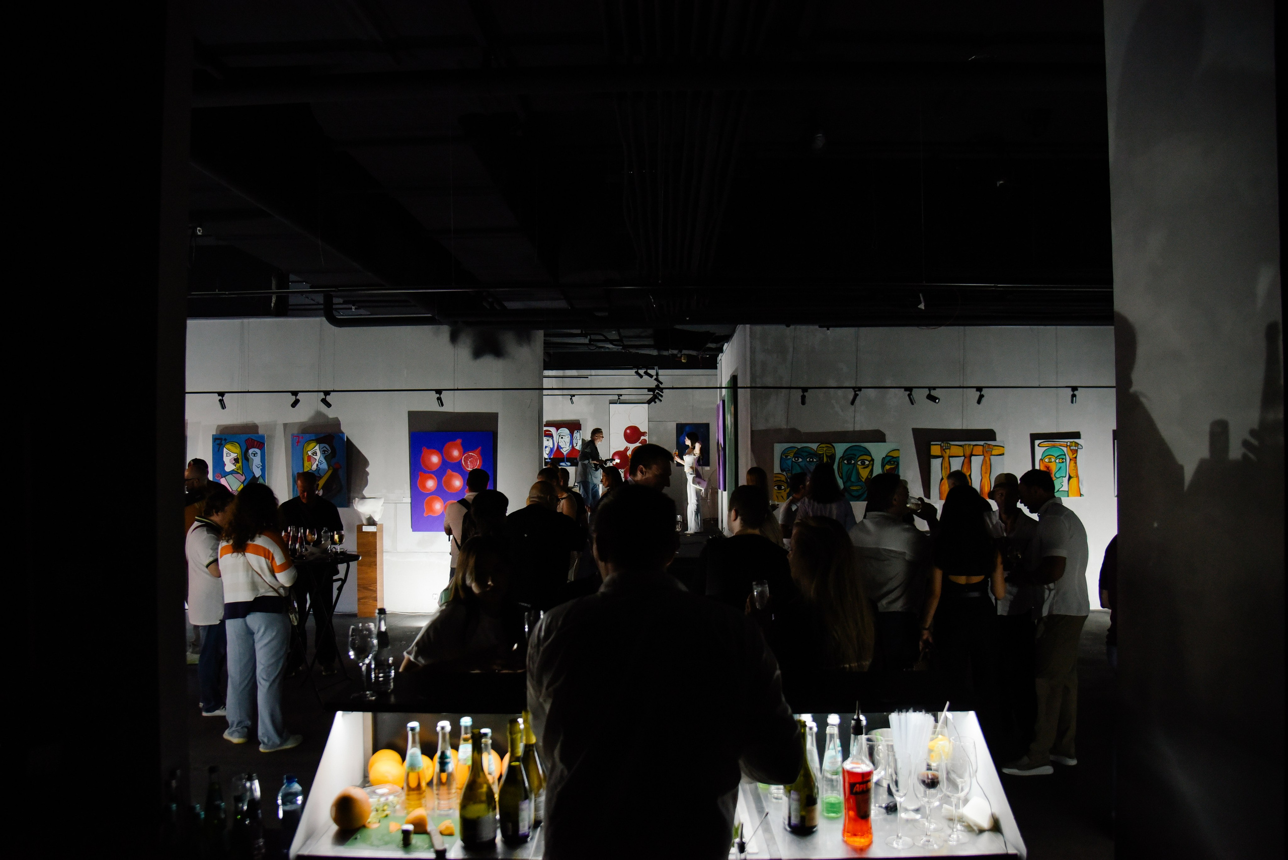 Александр Дильбази Игра взглядов в гранатовом саду. Фотограф Лола Волна, город Москва