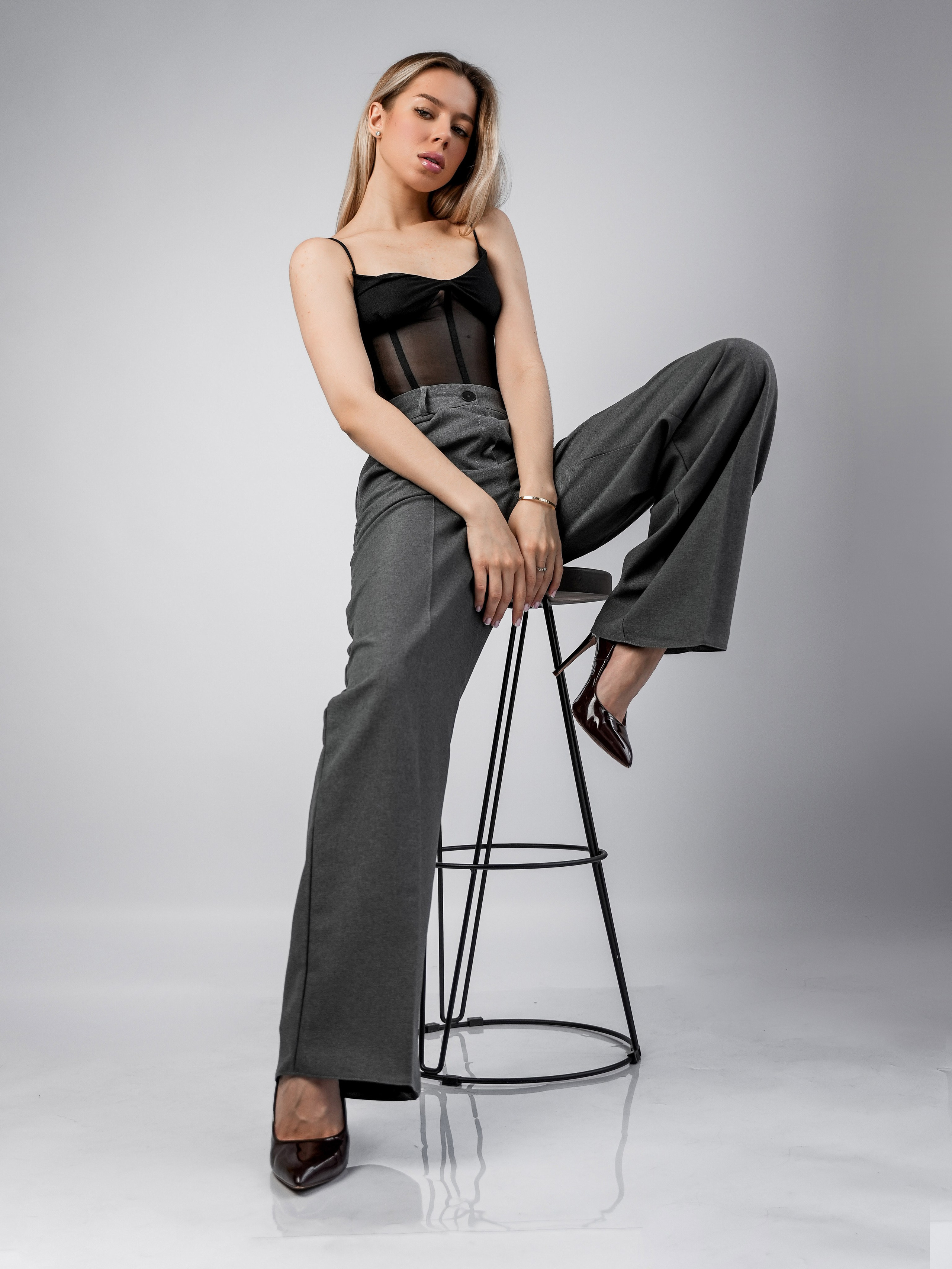 Съёмка брюк для wildberries. Фотограф в Смоленске Ольга Давыдова