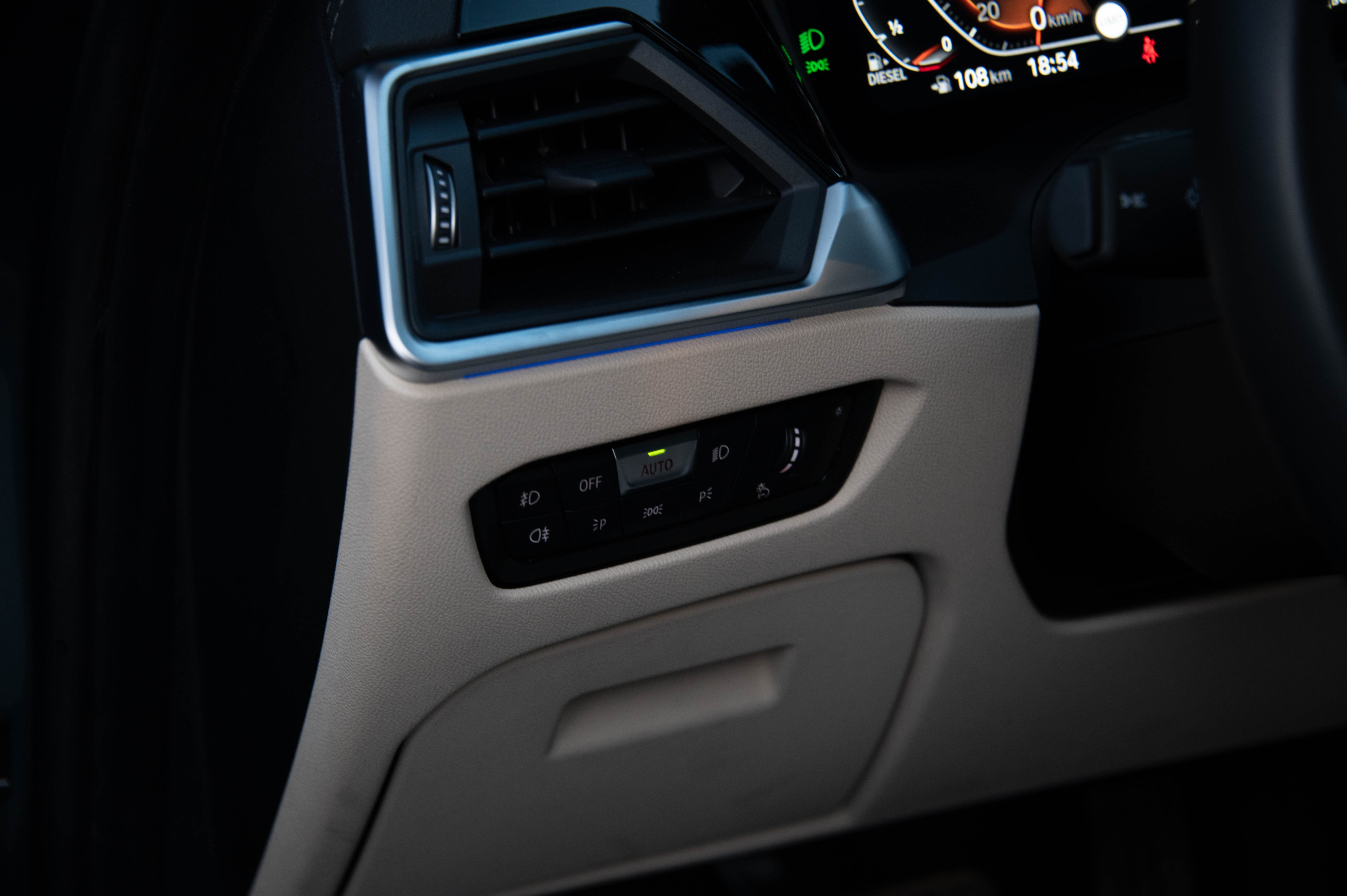 Автомобильный фотограф в Москве. Авто на продажу. Автомобильный фотограф в Москве Денис Волков