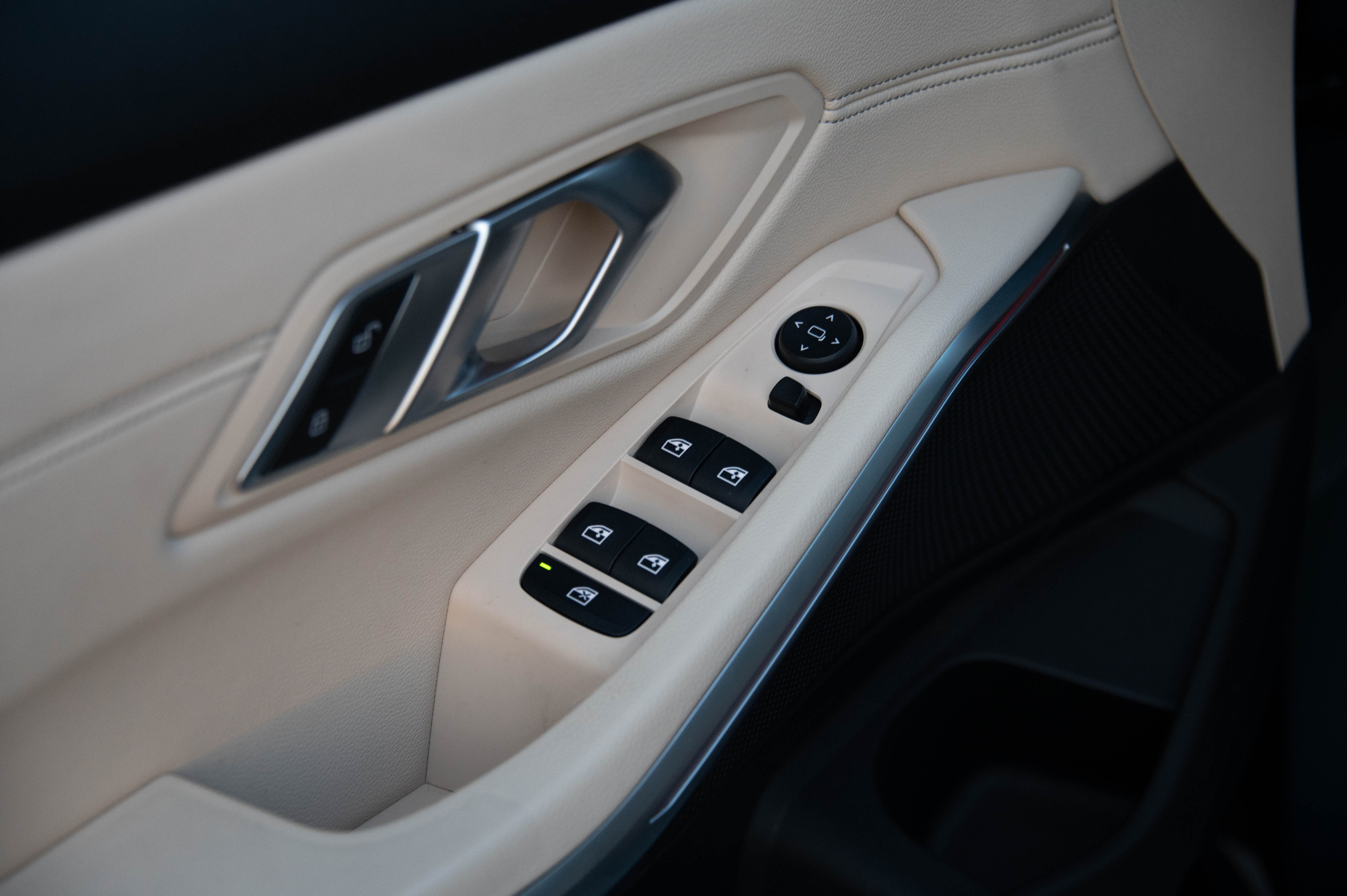 Автомобильный фотограф в Москве. Авто на продажу. Автомобильный фотограф в Москве Денис Волков