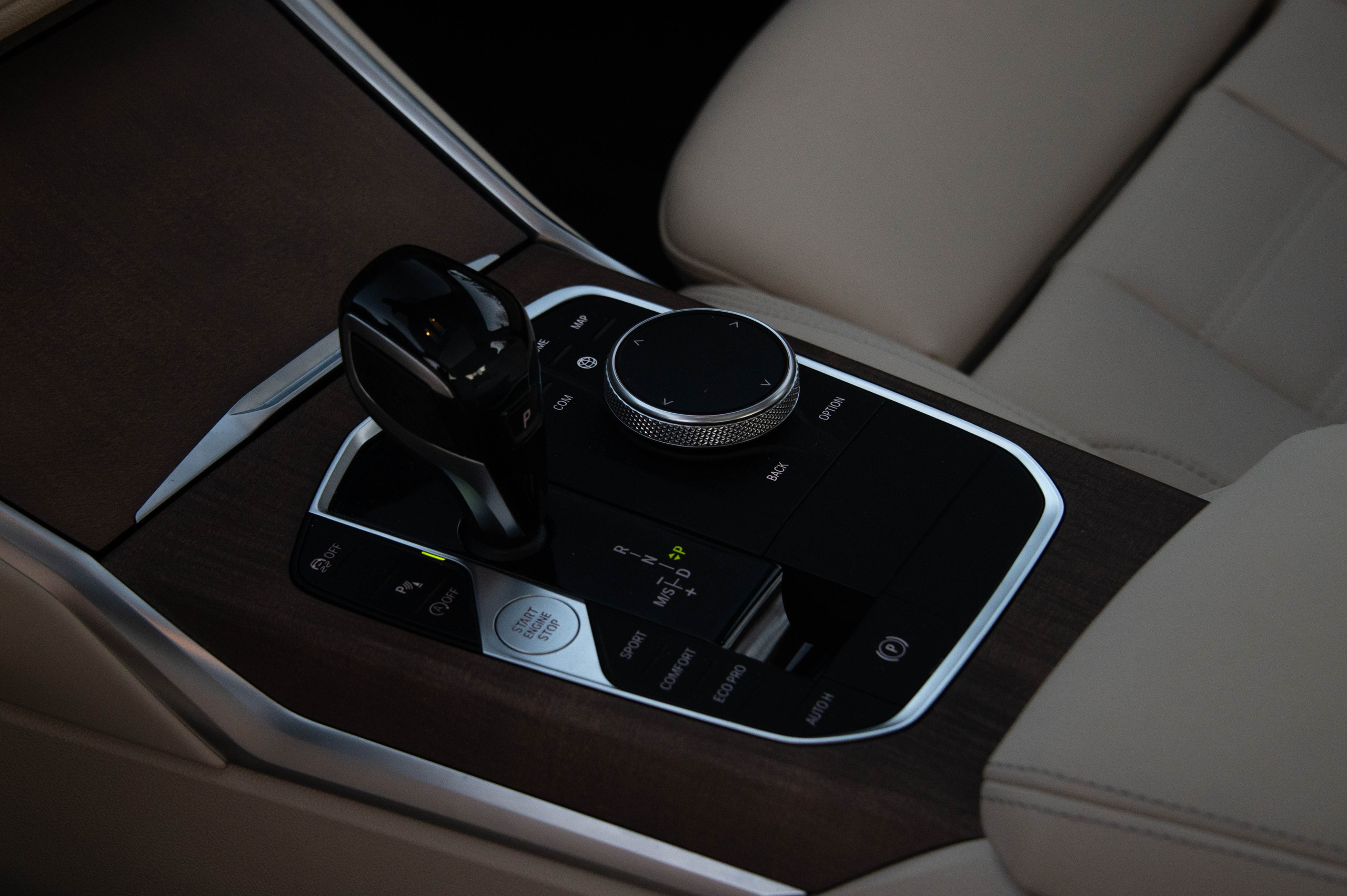 Автомобильный фотограф в Москве. Авто на продажу. Автомобильный фотограф в Москве Денис Волков