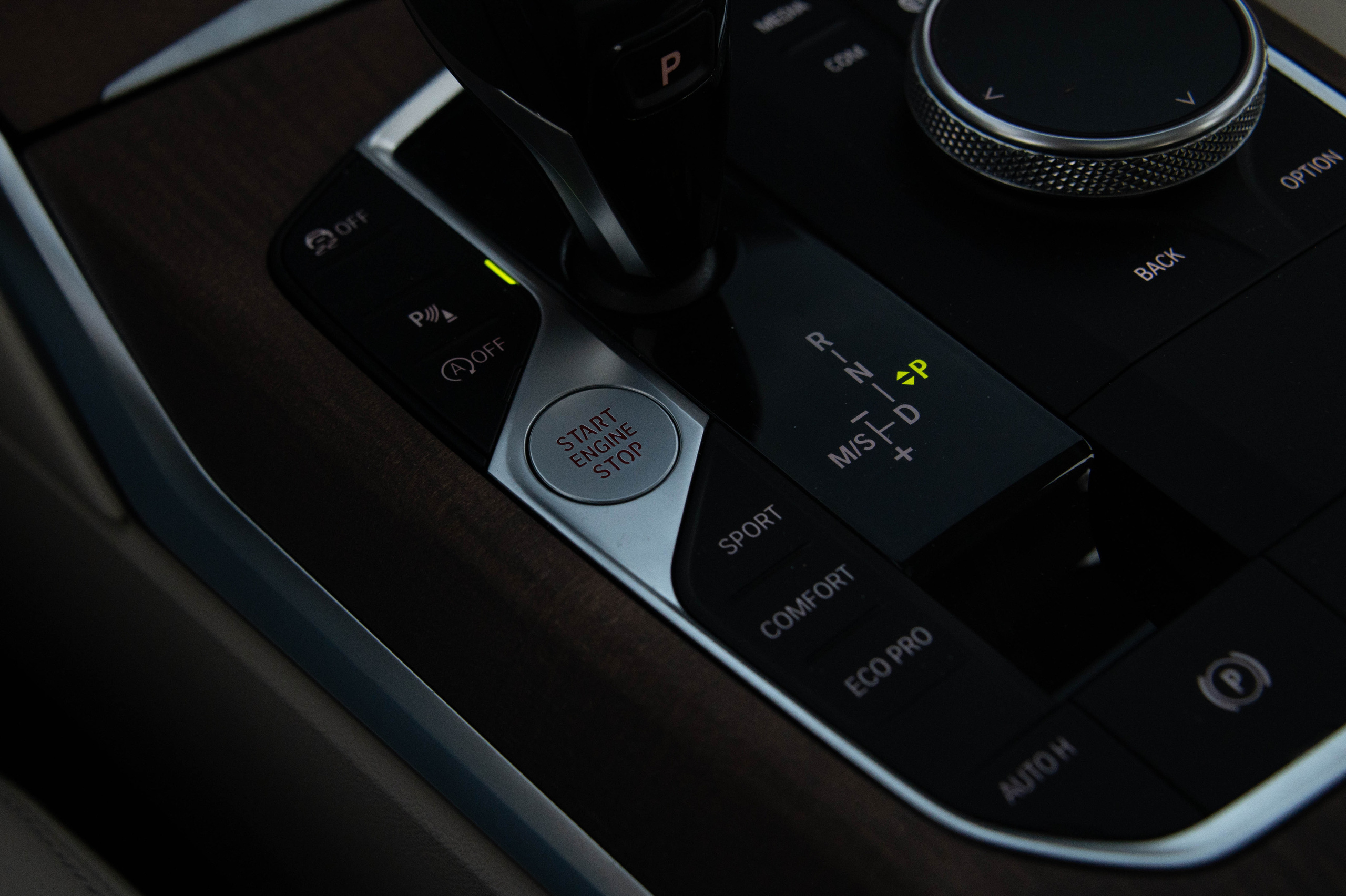 Автомобильный фотограф в Москве. Авто на продажу. Автомобильный фотограф в Москве Денис Волков