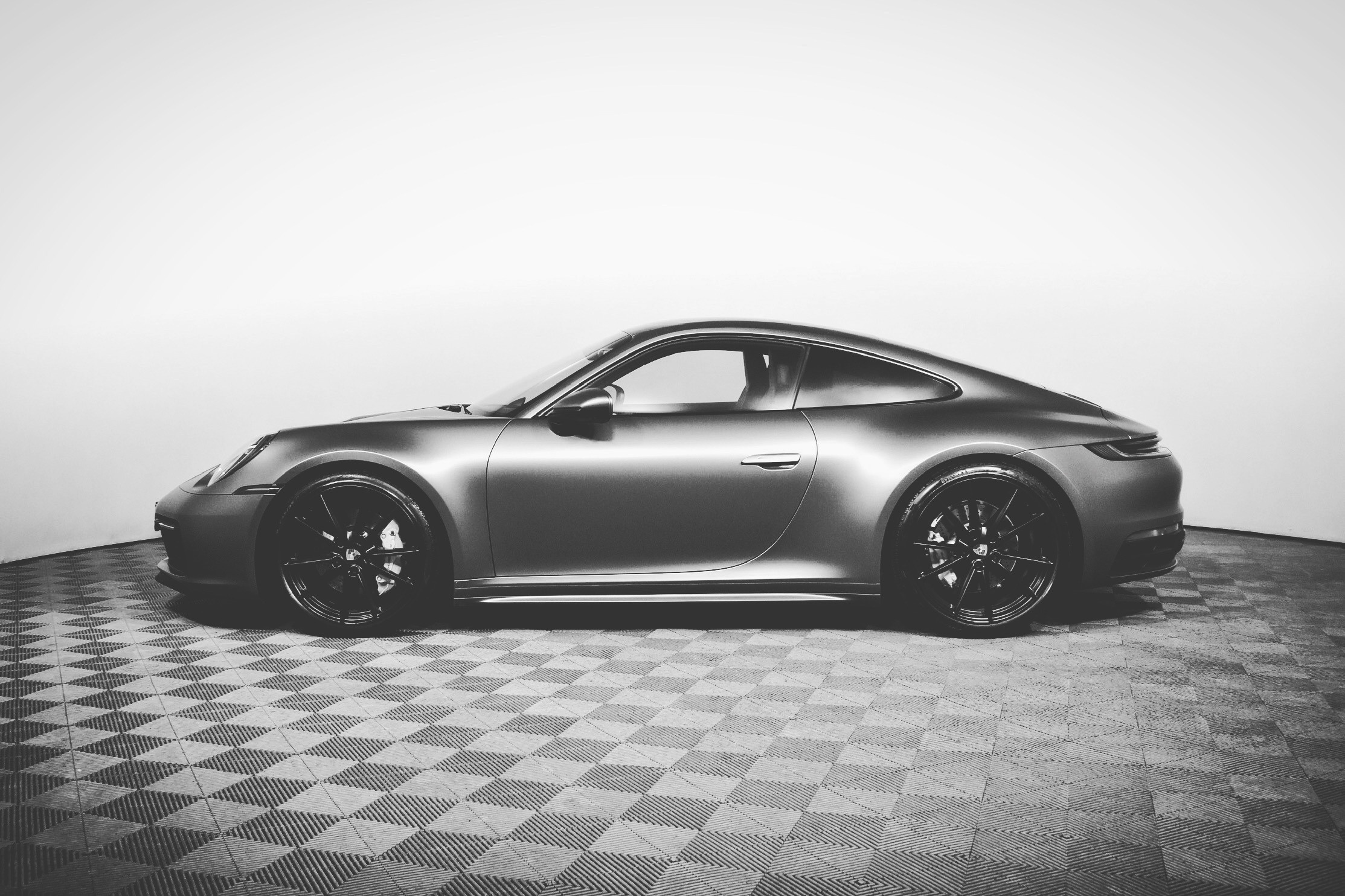 Денис — фотограф автомобилей в Москве. Фотосъемка авто на заказ!. Автомобильный фотограф в Москве Денис Волков