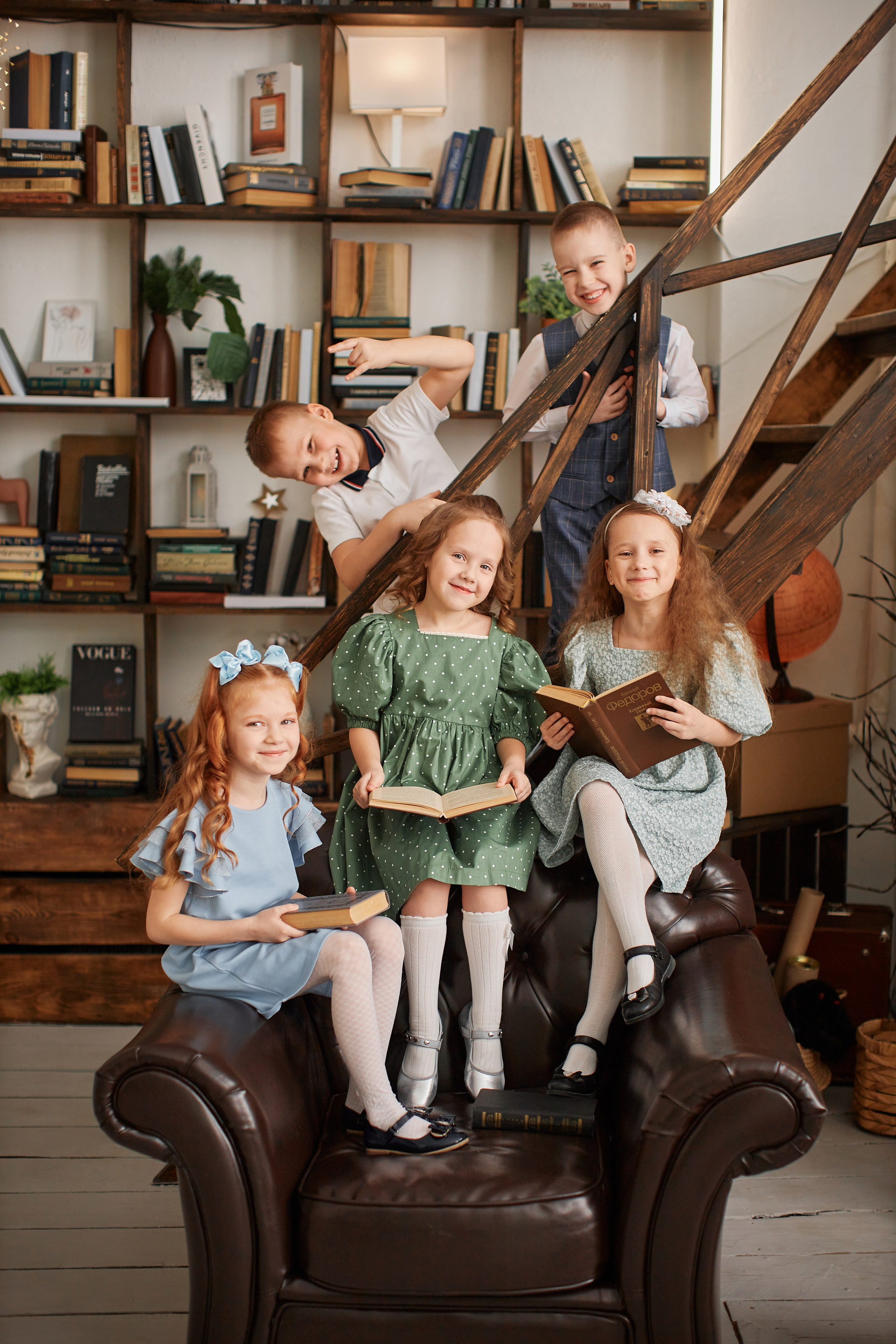 Групповые. Выпускные альбомы в городе Курган для всех