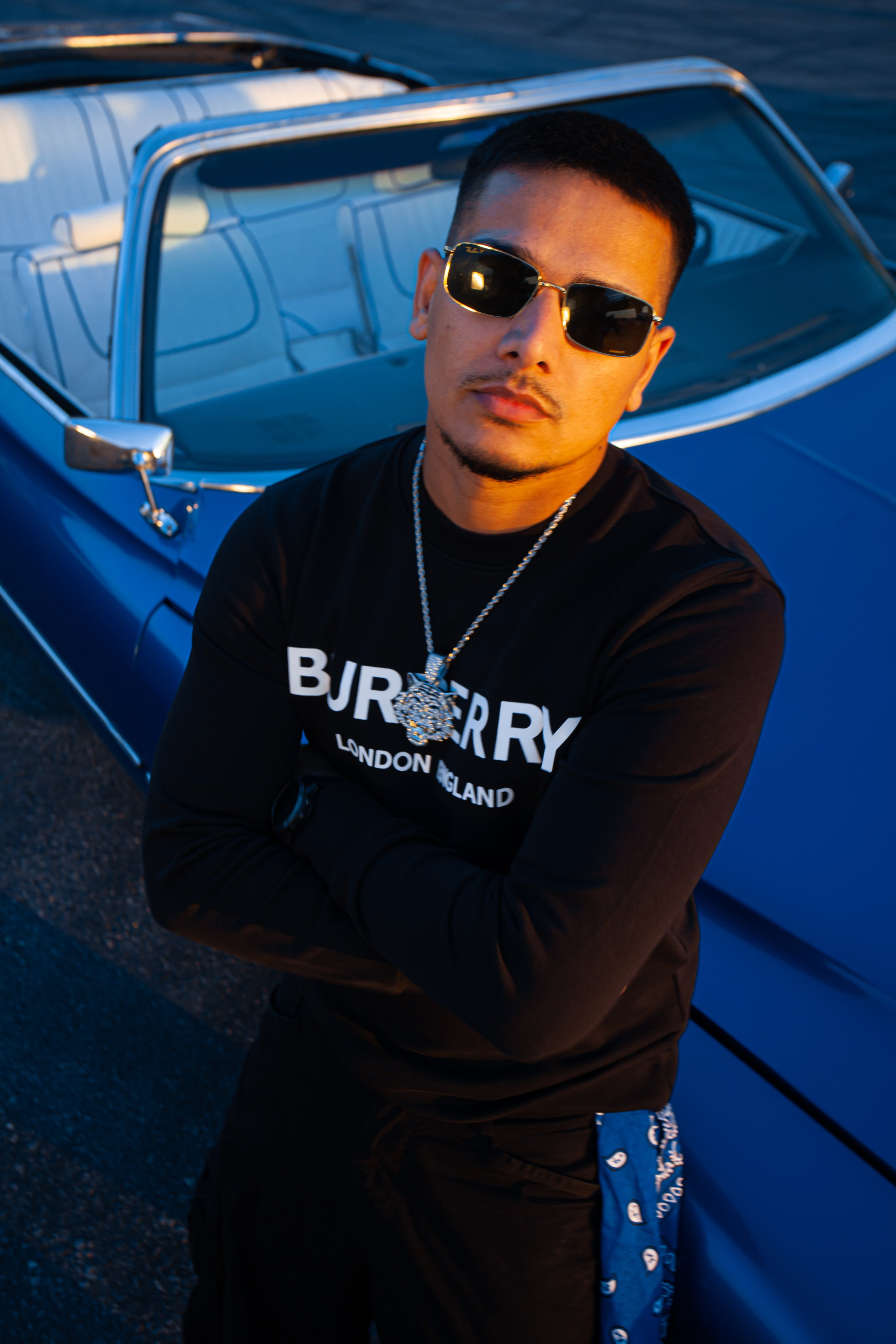 Dhanda Nyoliwala. Георгий Тришаков