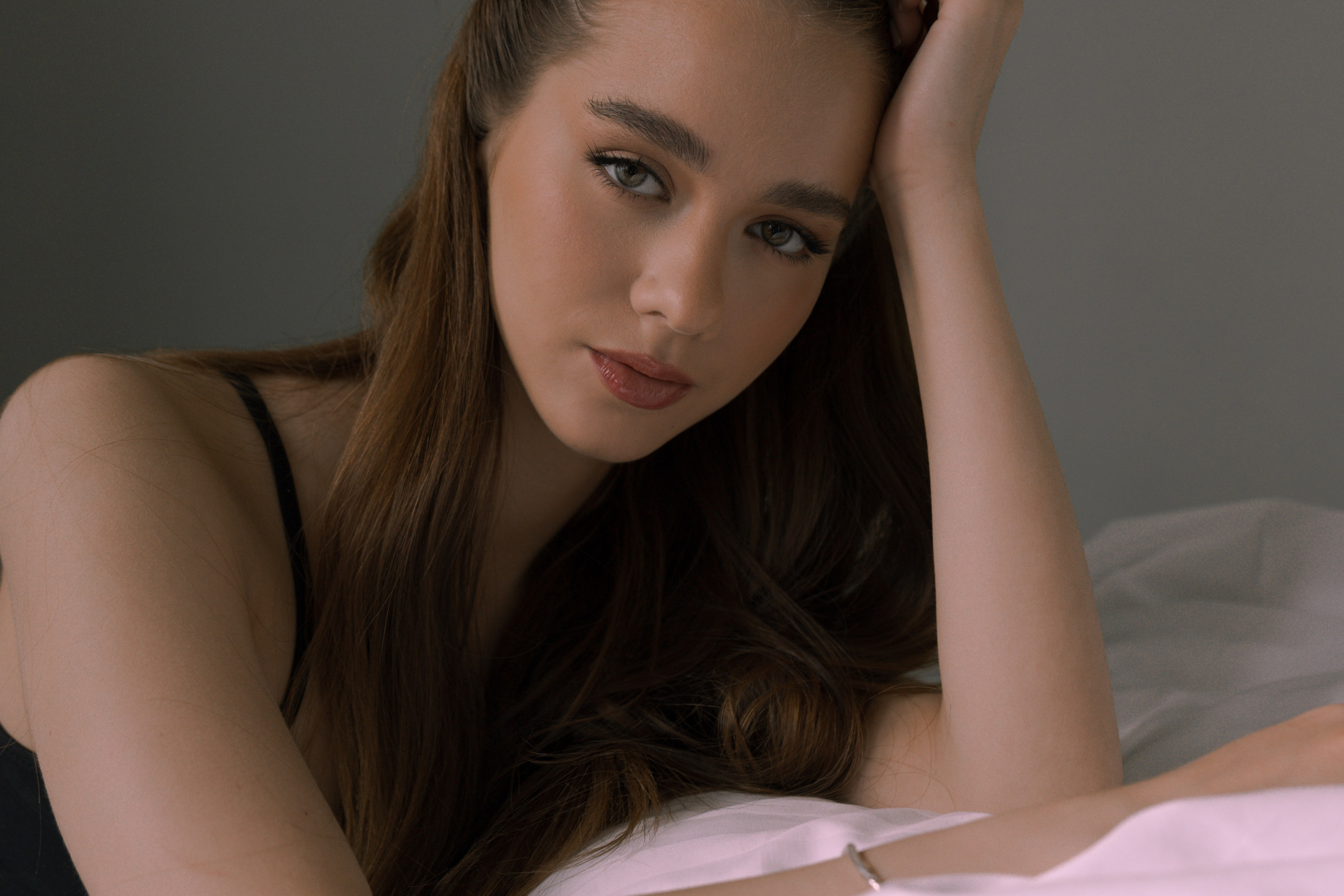 Вита Овчинникова. Фотограф в Новосибирске. Снимаю женские портреты, контент для блогеров и брендов