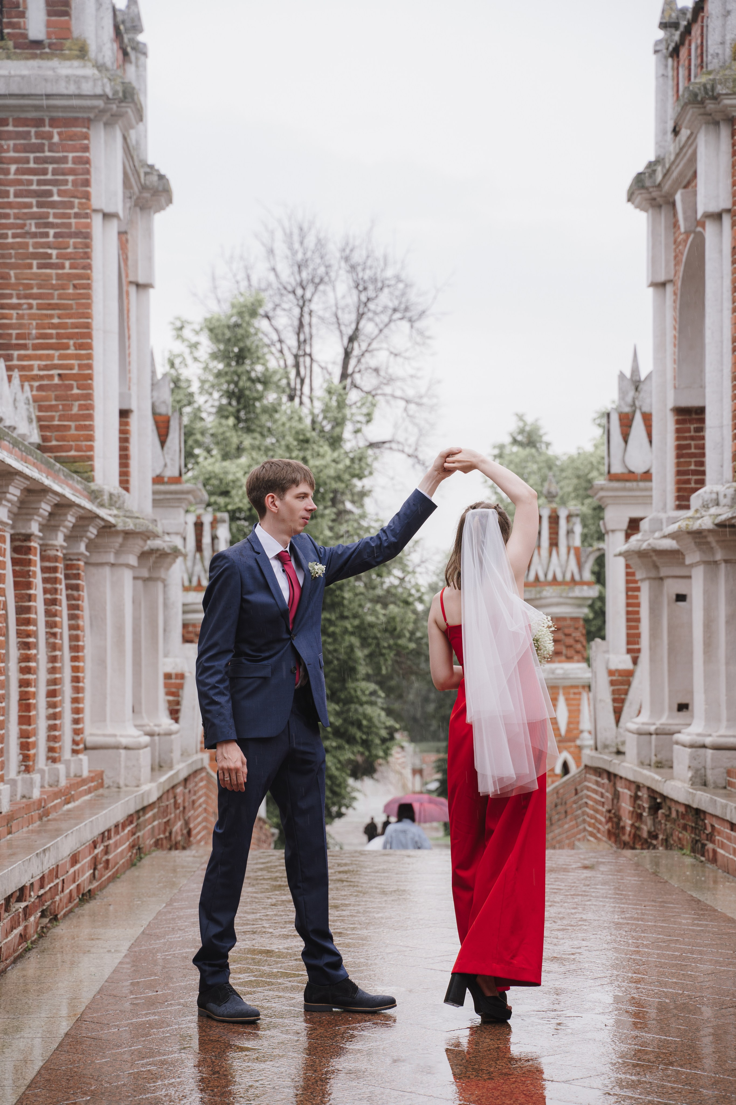 Гоша & Женя | Роспись, прогулка под дождем. Свадебный фотограф Москва Инесса Зверева