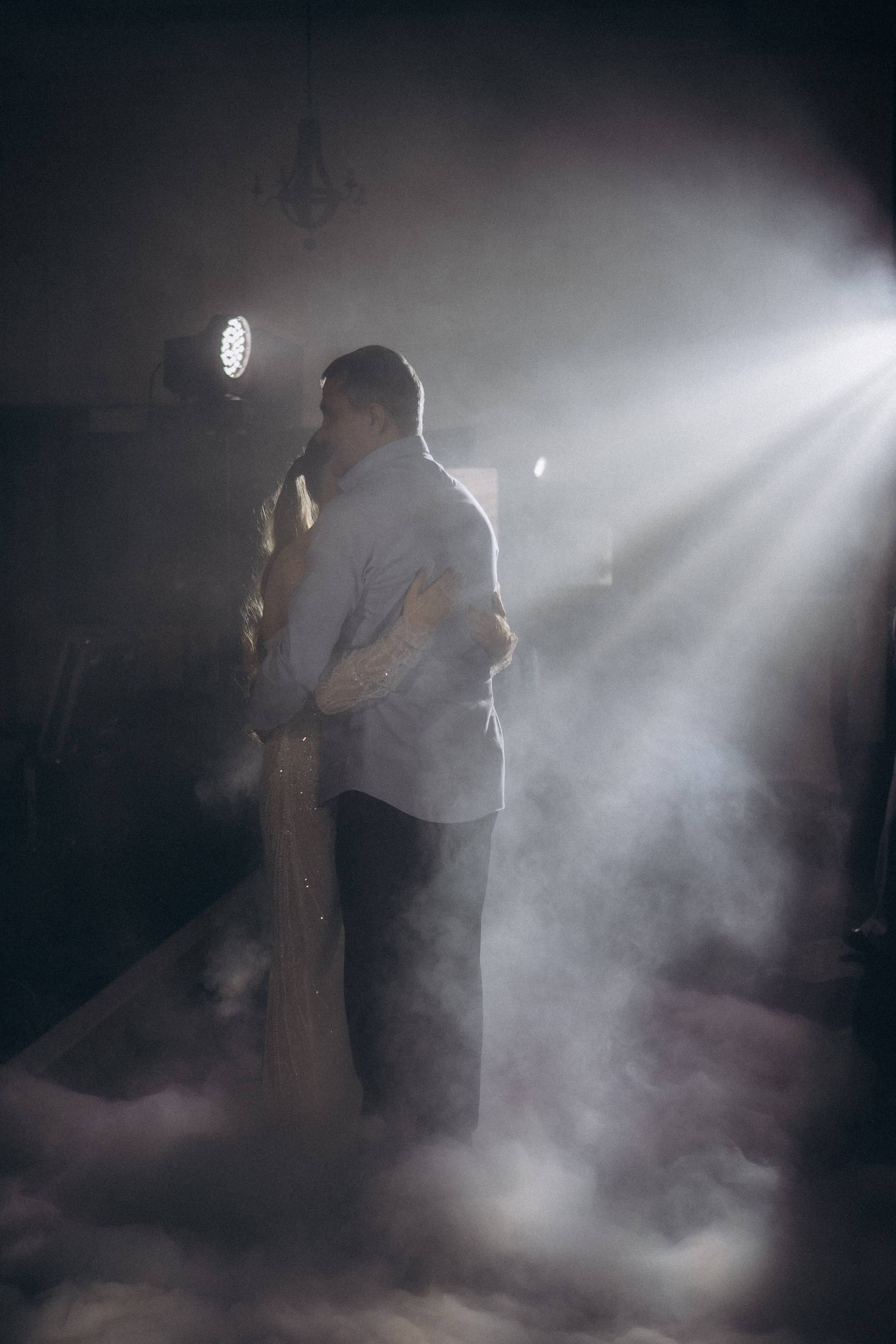 ТАНЕЦ С ПАПОЙ СВАДЕБНМ БАНКЕТЕ (СНЯТО В СИБИРЕ В НИЖНЕВАРТОВСКЕ). Профессиональный фотограф, Санкт-Петербург — Виктория Богомолова