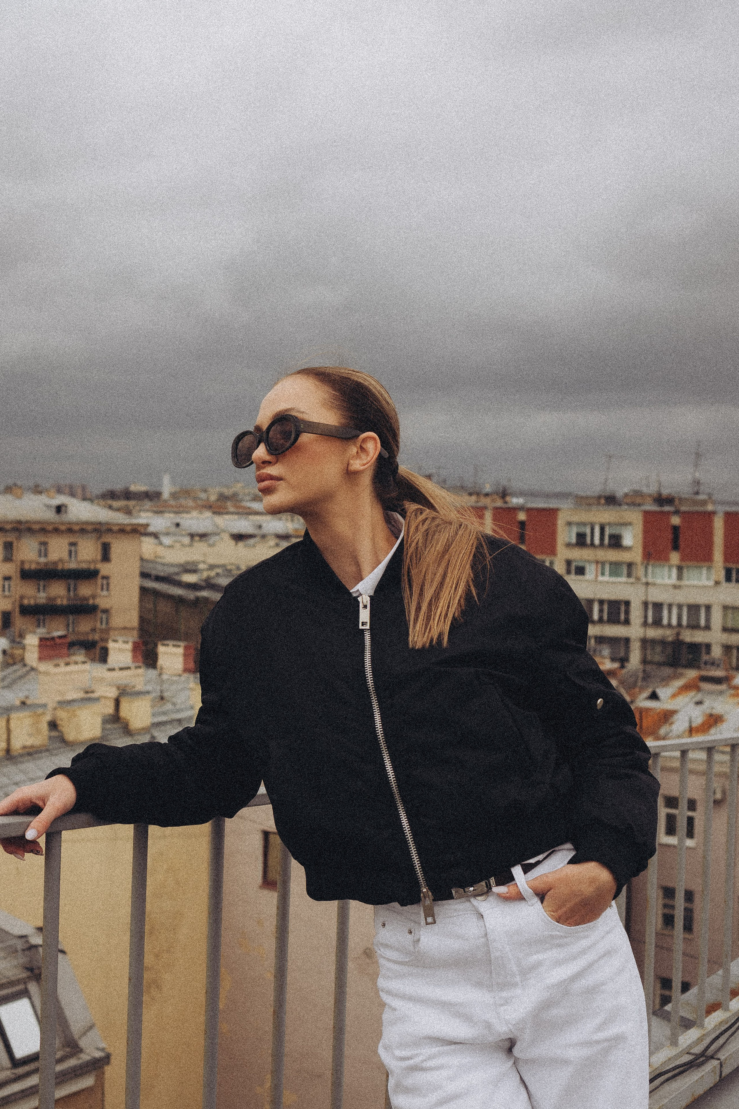 МЫ ГУЛЯЛИ ПРО КРЫШАМ ПИТЕРА. Профессиональный фотограф, Санкт-Петербург — Виктория Богомолова