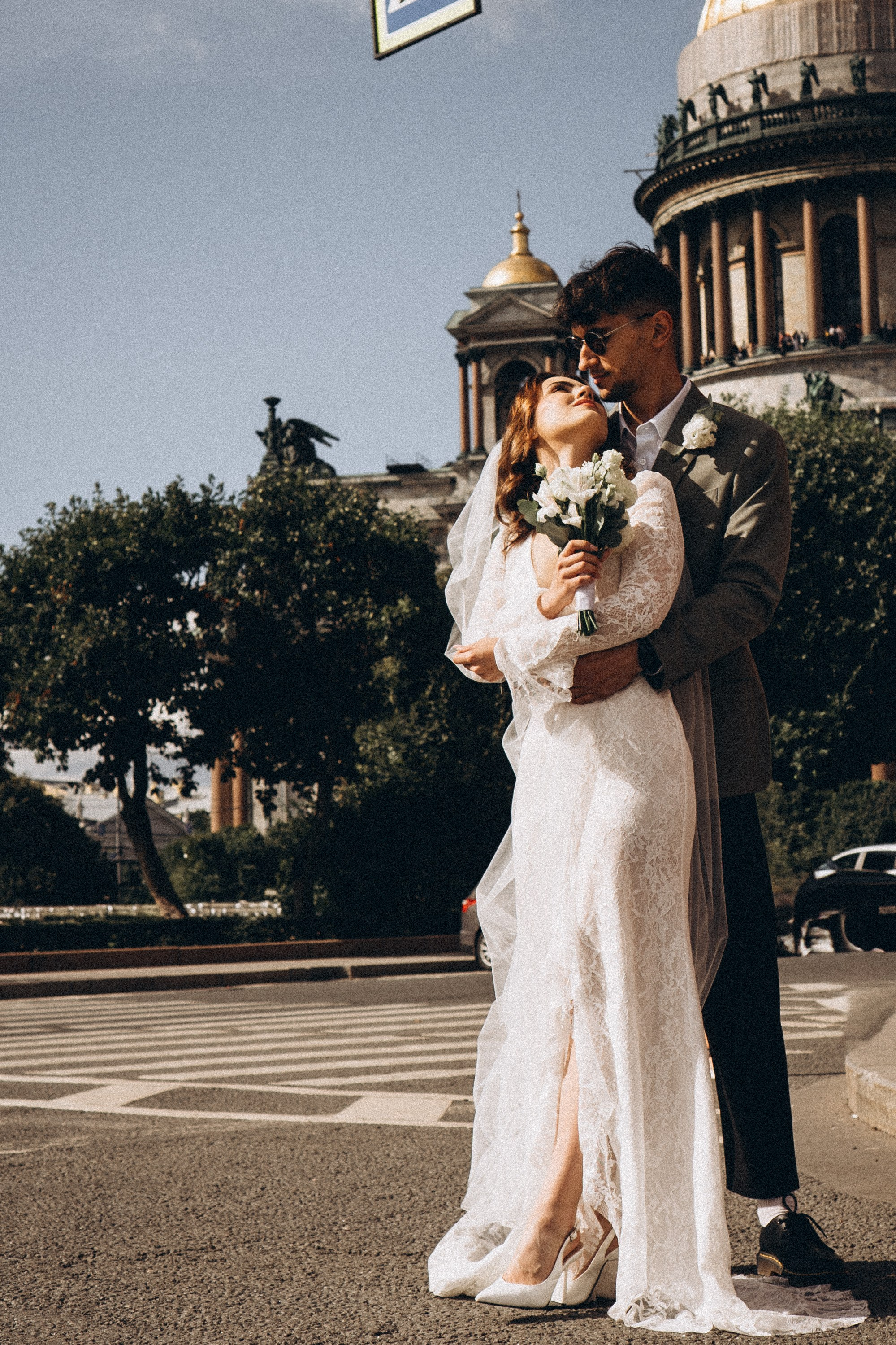СВАДЕБНАЯ ПРОГУЛКА ВОЗЕ ИСАИКЕВСКОГО СОБОРА АСТОРИИ И ЗАКОНОДАЛЕТНОГО СОБРАНИЯ. Профессиональный фотограф, Санкт-Петербург — Виктория Богомолова