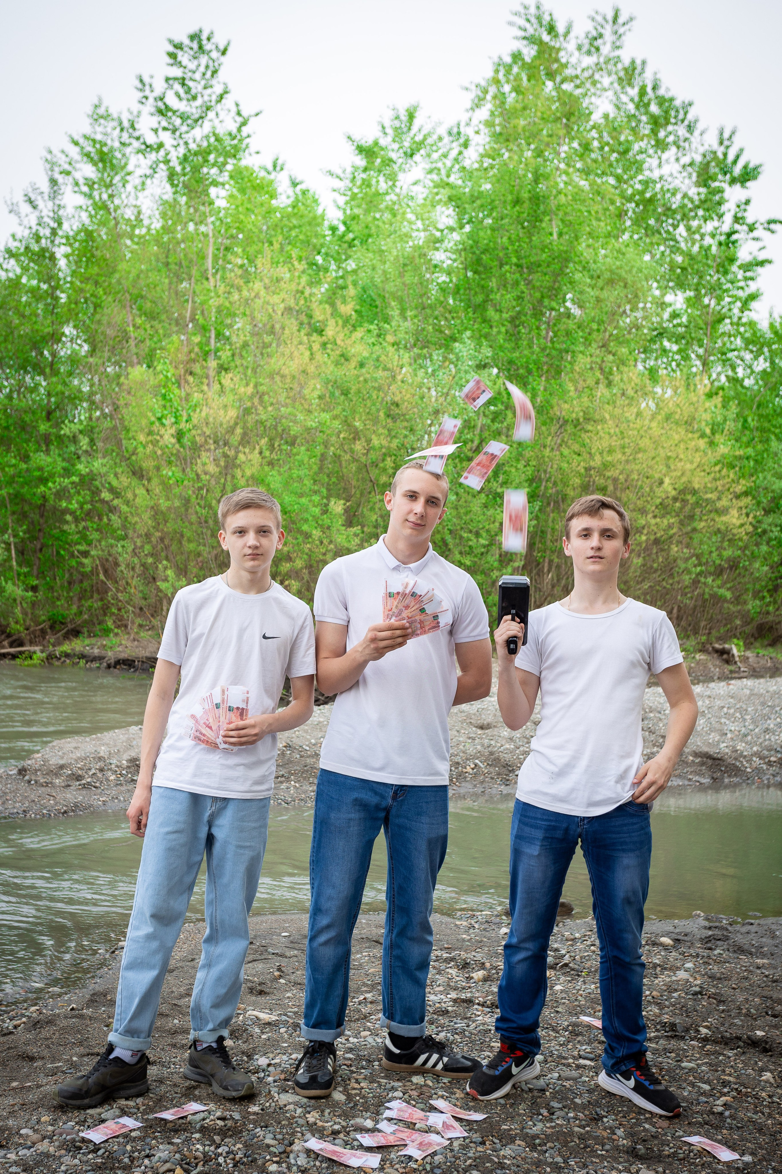Уличная фотосессия на выпускной альбом. Выпускные альбомы Майкоп, Краснодар Елена Золотарева