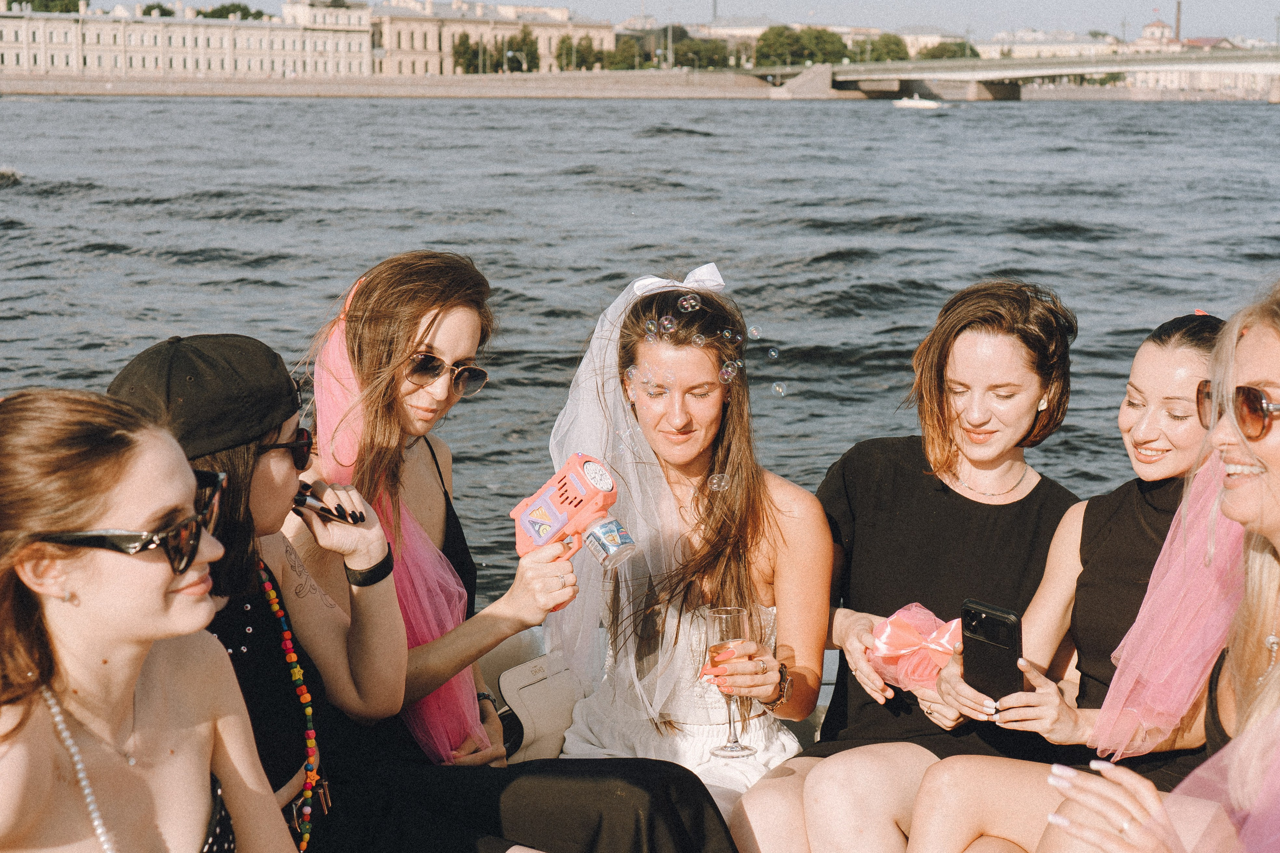 ДЕВИЧНИК НА КАТЕРЕ. Профессиональный фотограф, Санкт-Петербург — Виктория Богомолова