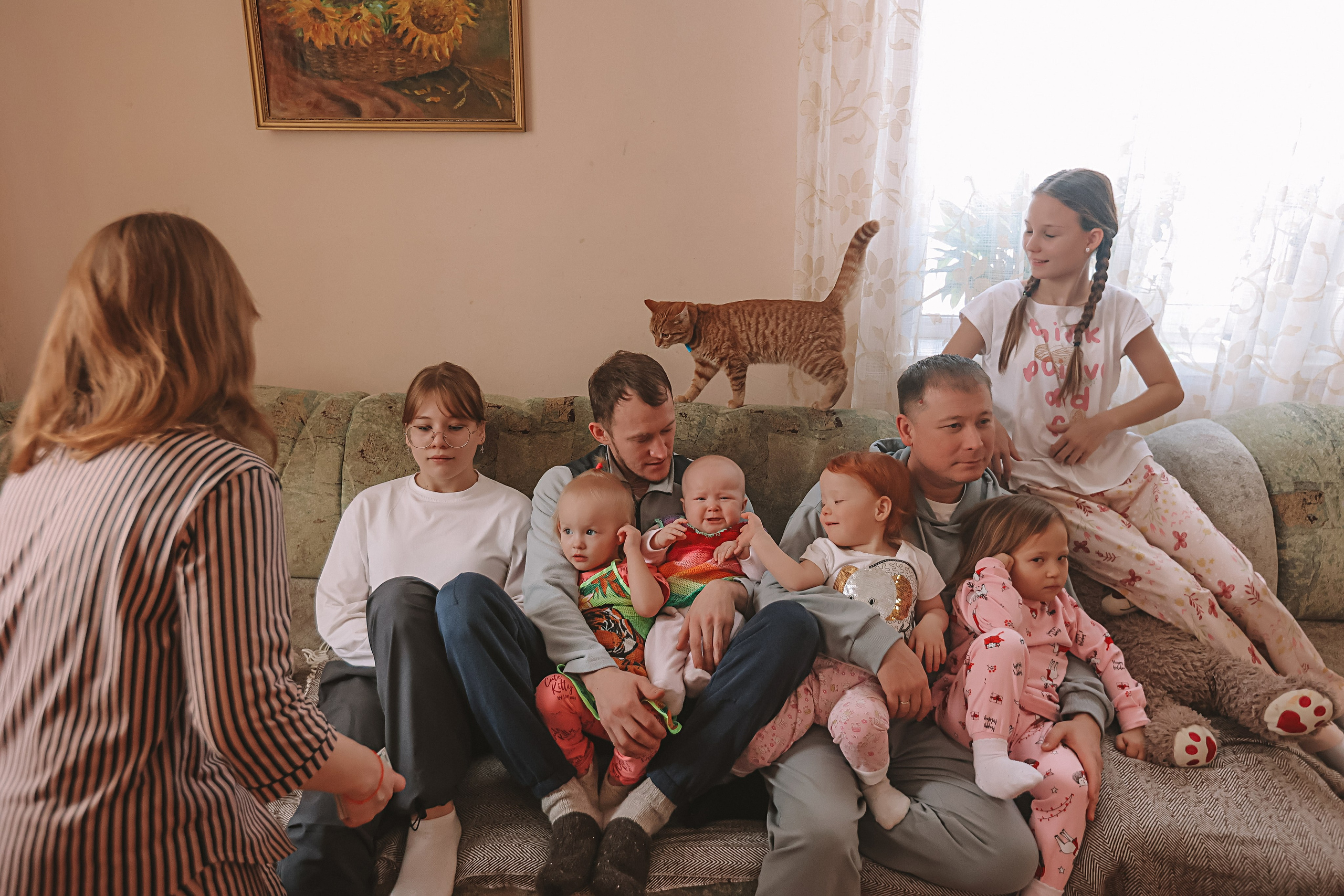 Большая семья репортаж. Семейный фотограф Тюмень, фотограф на роды Салмина Мария