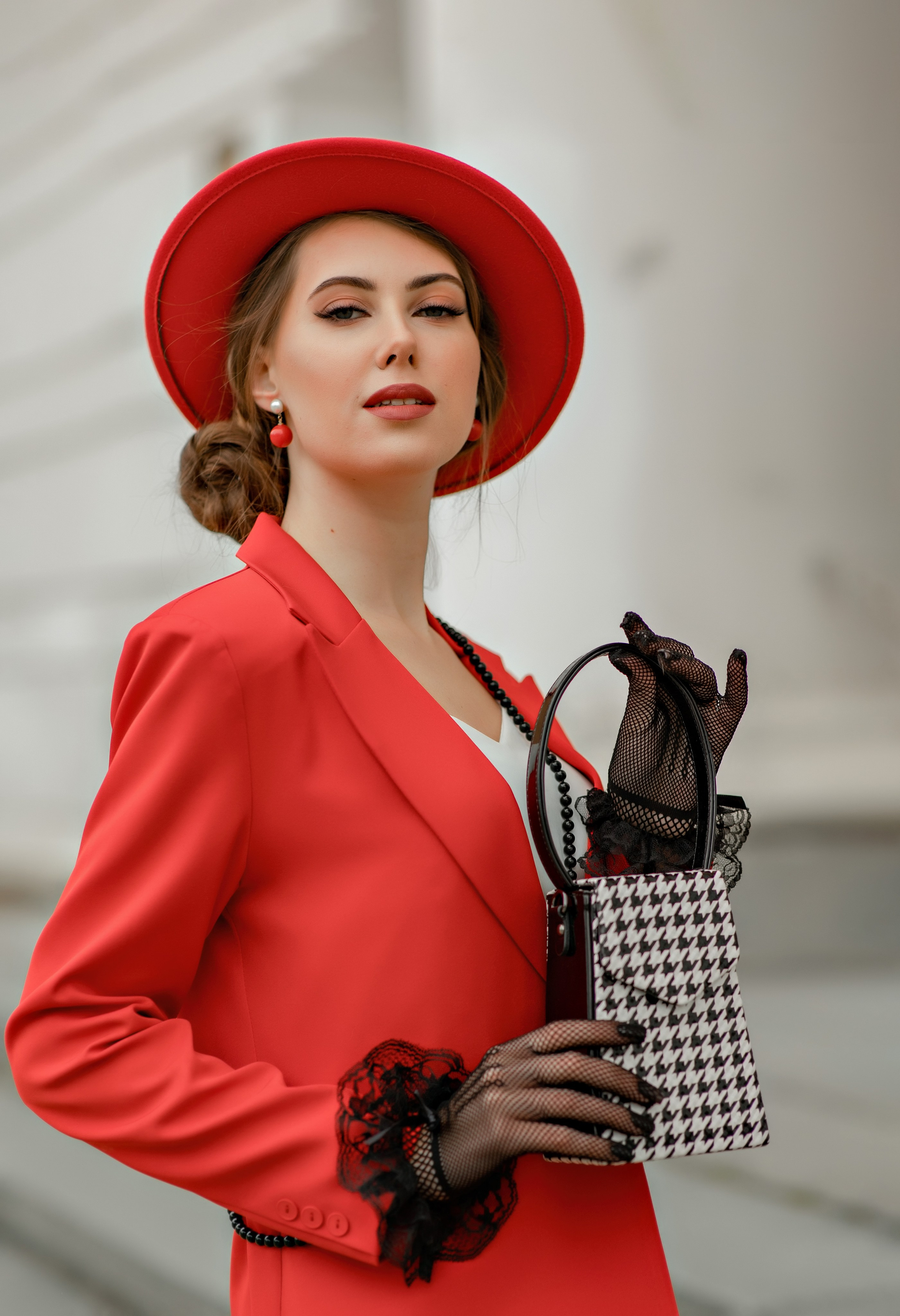 Женский портрет. Фотограф-стилист Крым Прокат одежды в Крыму. Фотосессии в Крыму