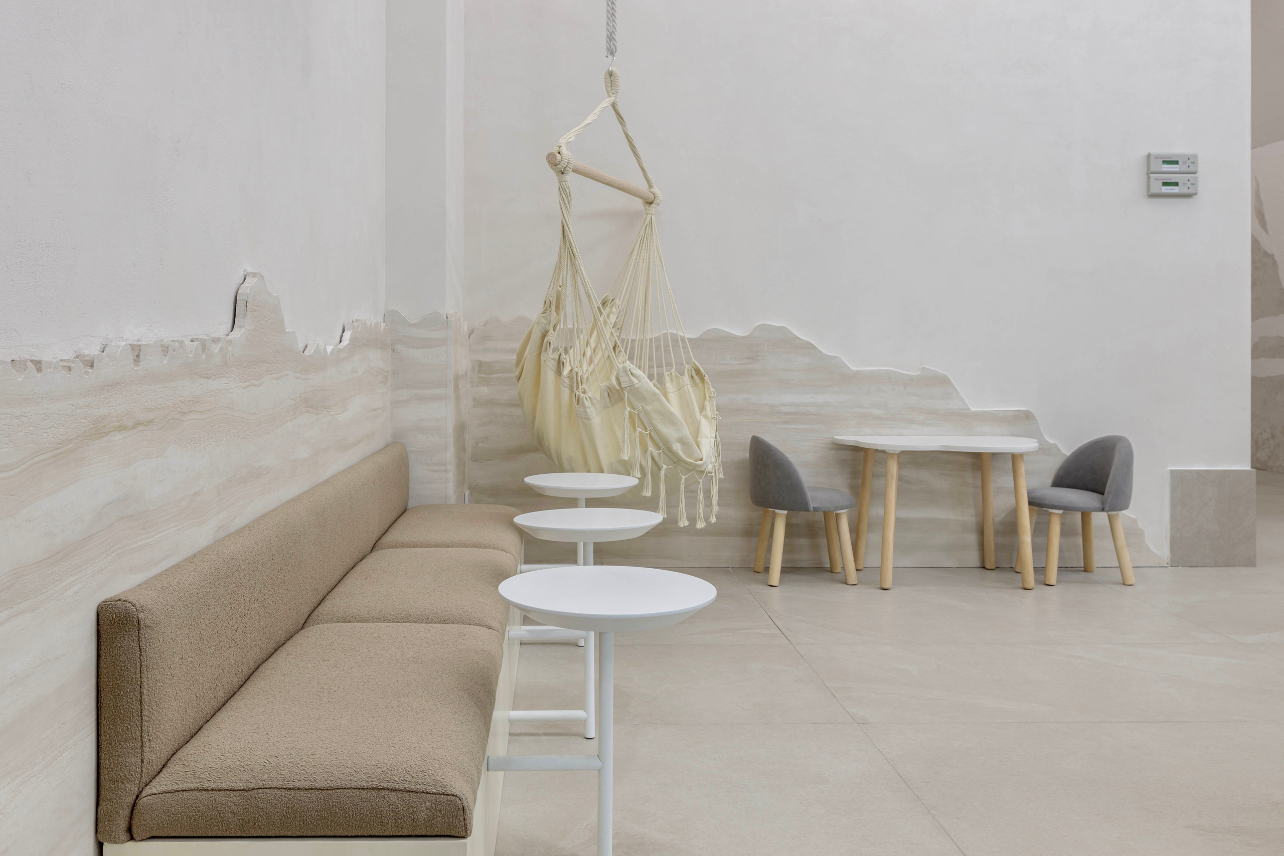 Салон профессиональной аппаратной косметологии DIO. SOLOMAKHINA| САЛОН ДЕКОРАТИВНЫХ ПОКРЫТИЙ|