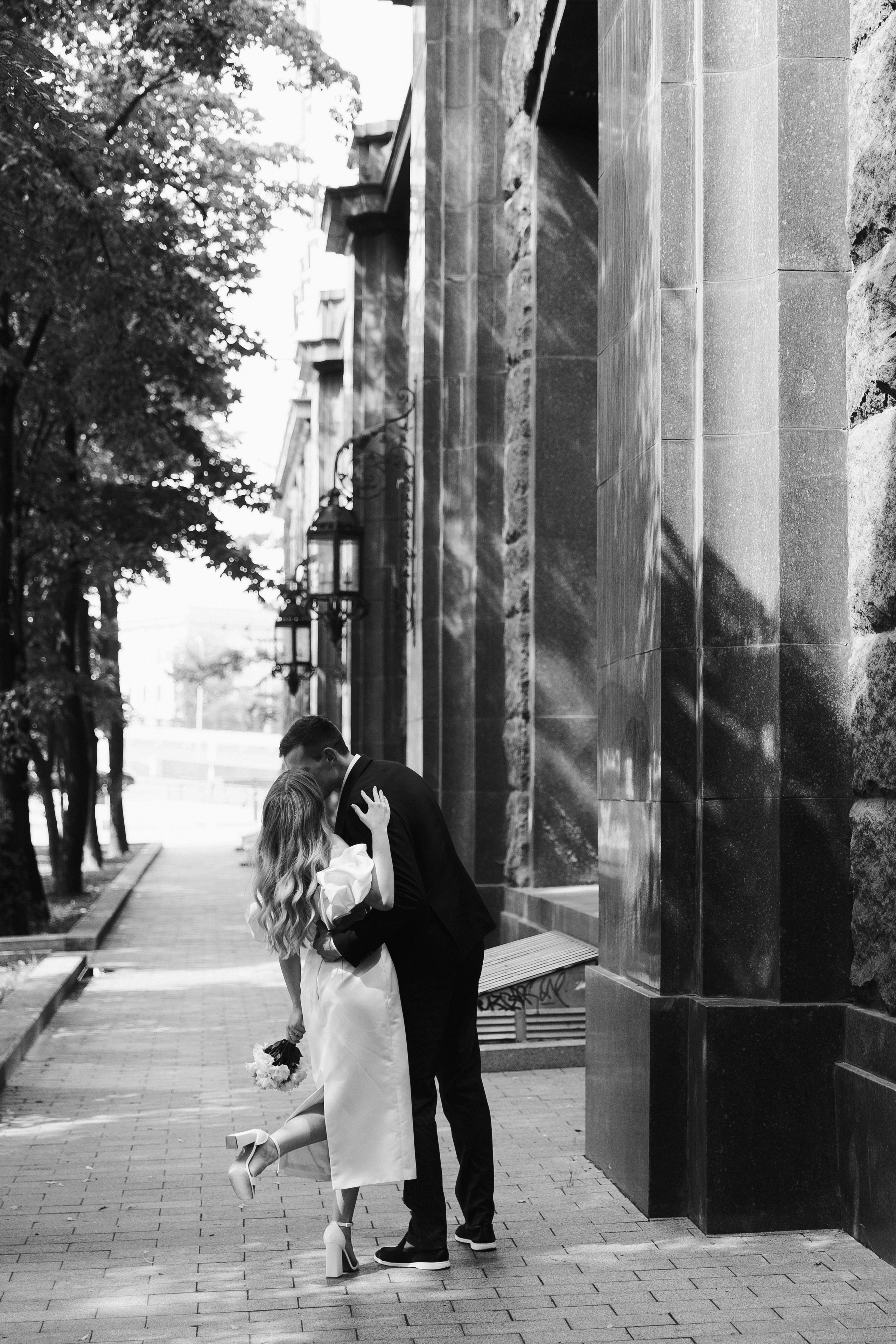 Свадебная фотосессия на Котельнической набережной и в парке Царицыно, Роспись в Шипиловском ЗАГСе. Свадебный фотограф Москва Анастасия Храмова