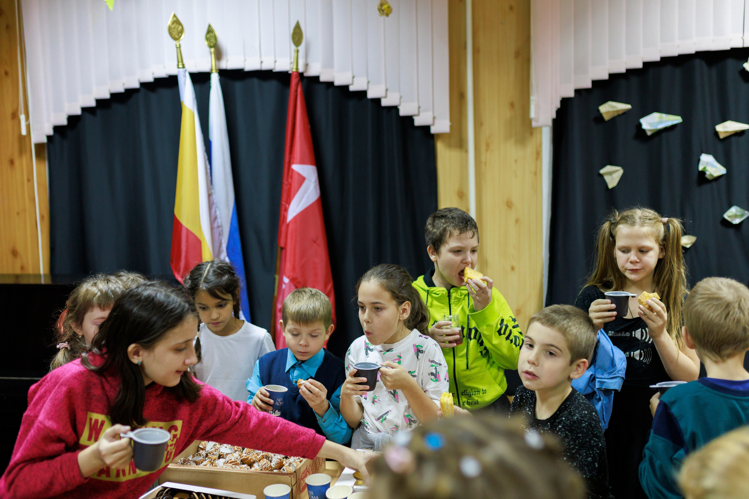 Репортажная сьёмка игры в шахматы в детском доме. Семейный и детский фотограф в Рязани Васюгова Мария