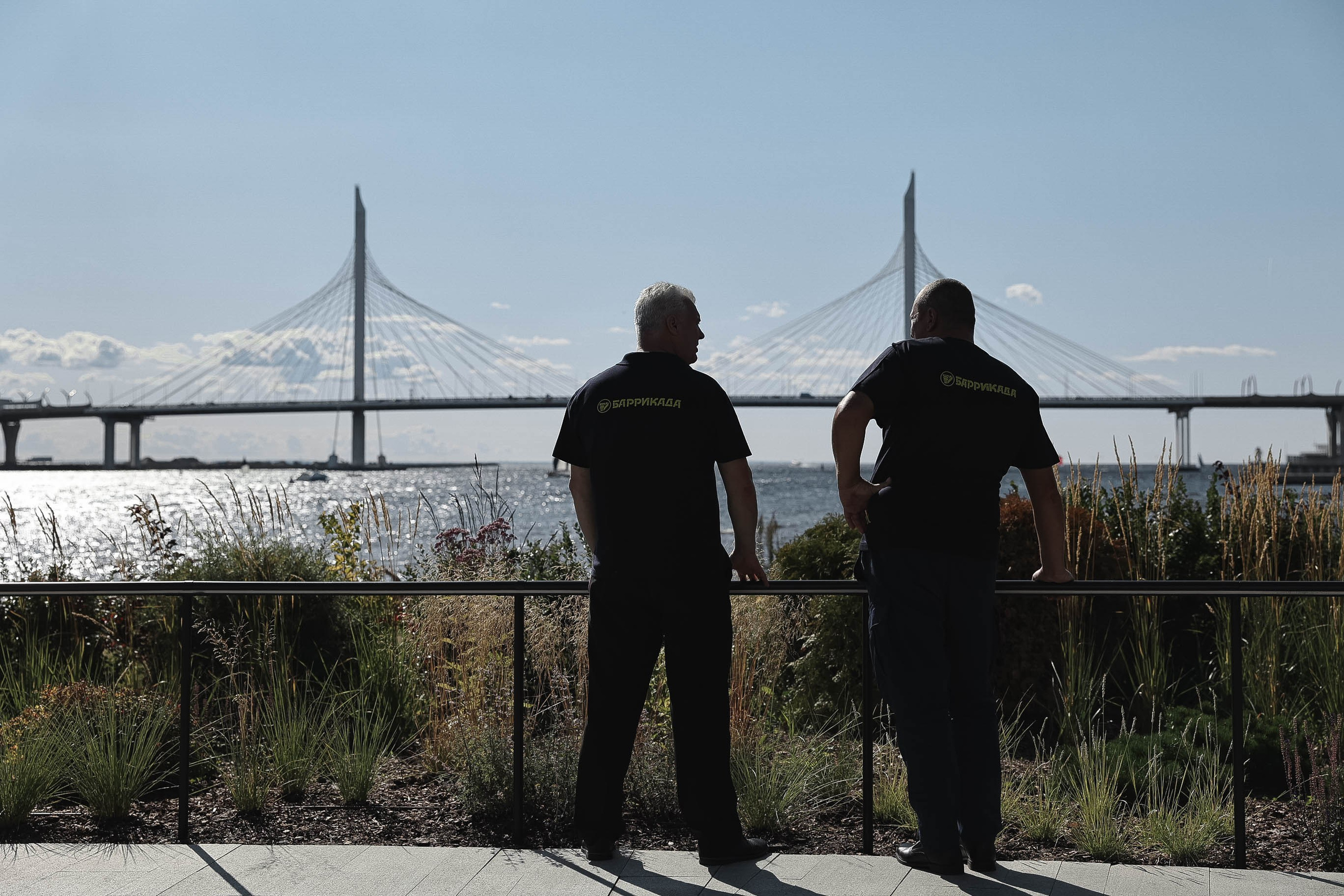 БАРРИКАДА С ДНЕМ РОЖДЕНИЯ. Свадебный фотограф в Санкт-Петербурге Александр Пащенко