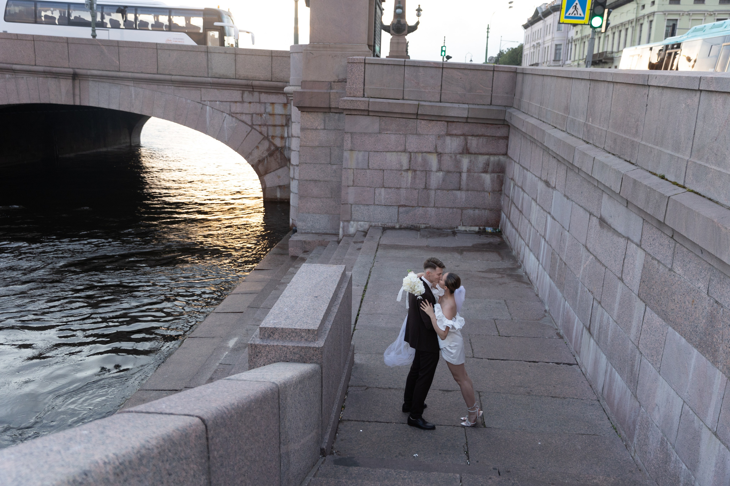 Прогулка в белые ночи. Крис и Лев. Фотограф в Санкт-Петербурге Закута Ольга