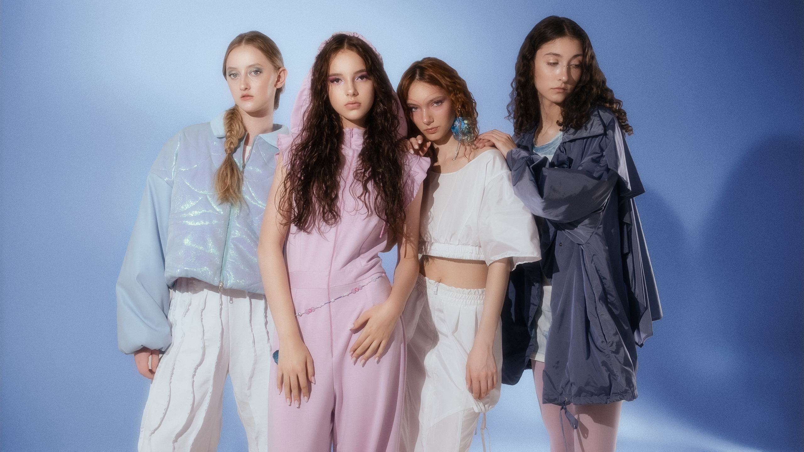 Дизайнерская дипломная работа. Полина Каурова. Креативный фотограф и ретушёр в Омске