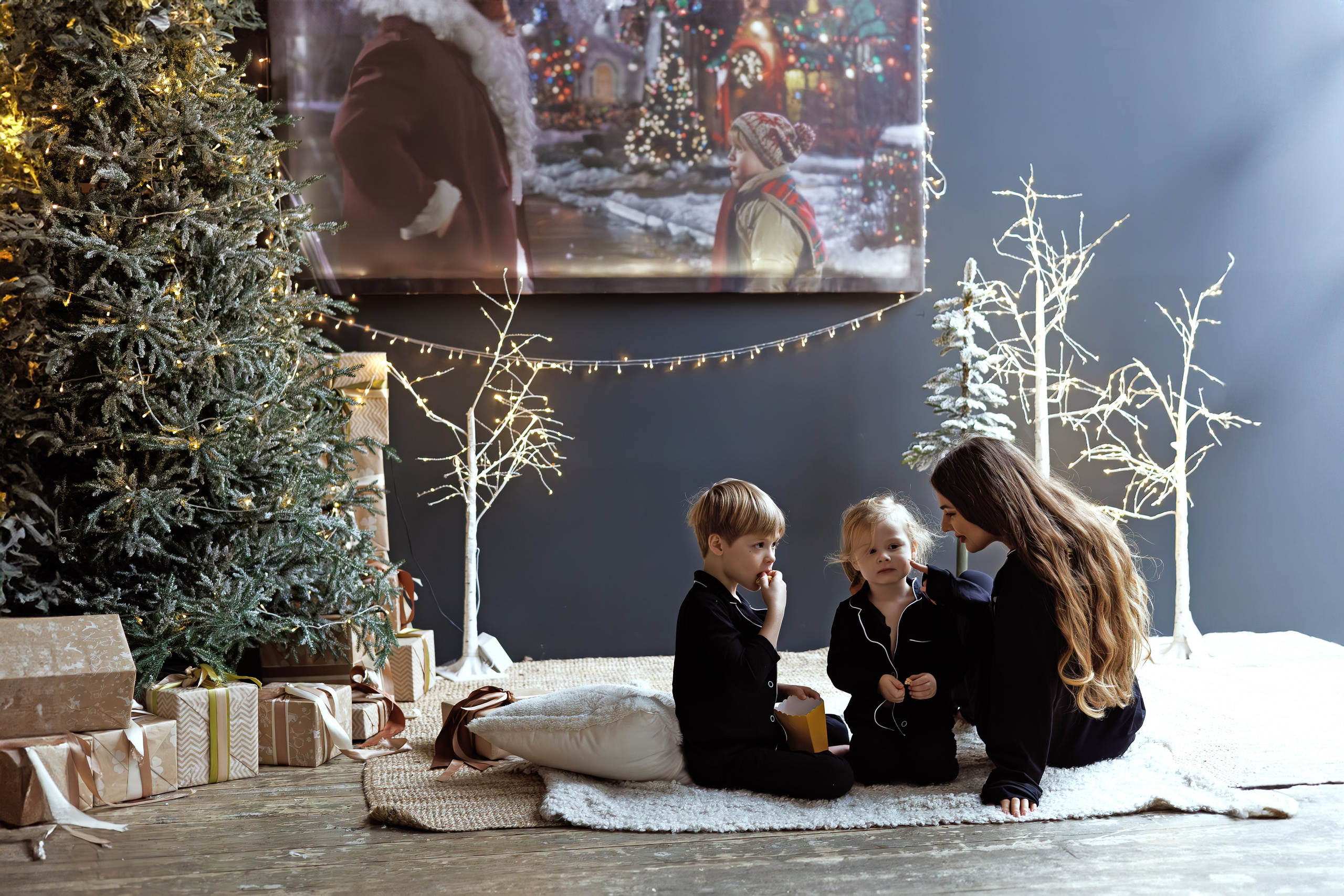 Новогодняя семейная фотосессия в студии FAMOUS (на Павелецкой). Свадебный и семейный фотограф в Москве и МО Елена Агапова