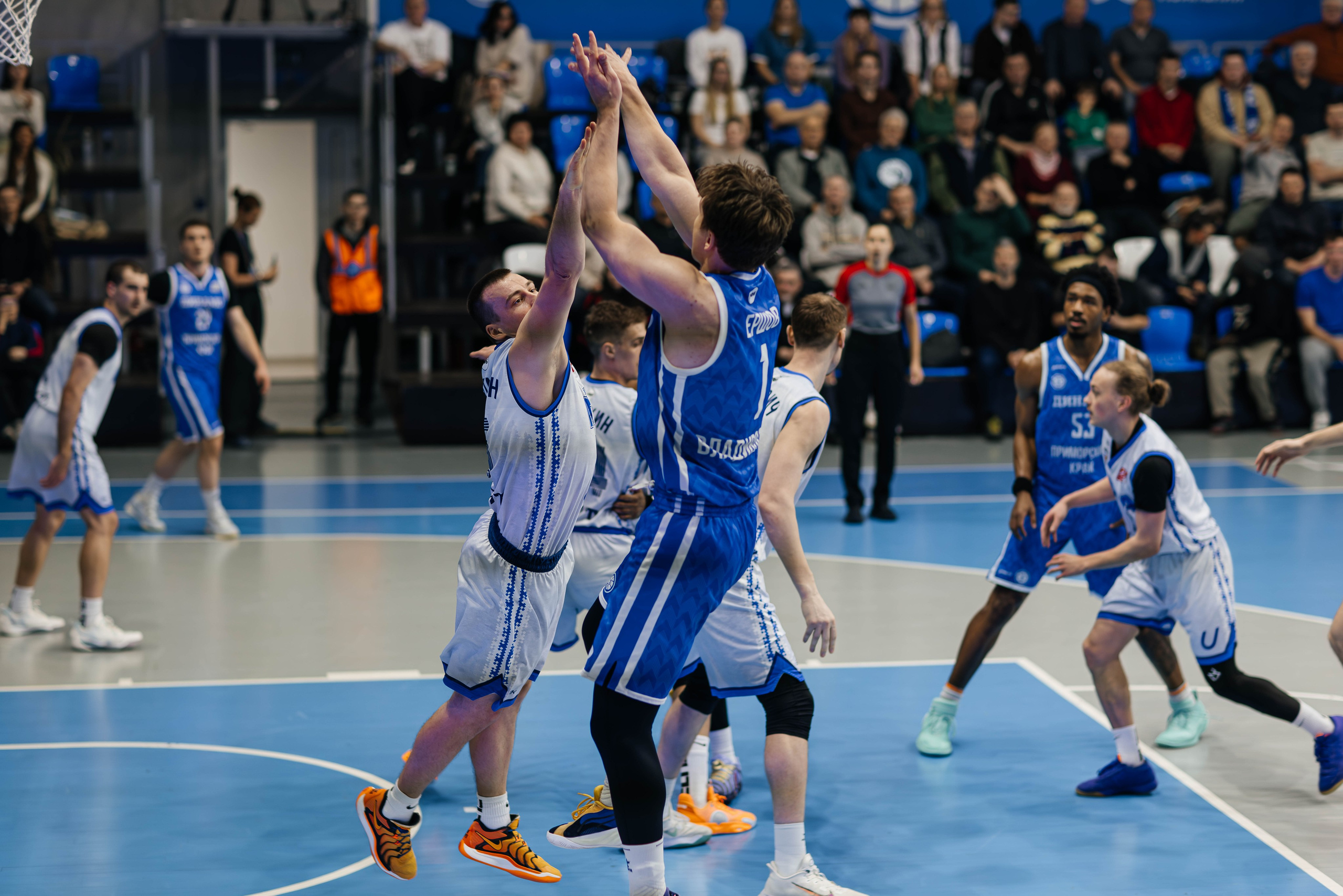 Баскетбол — Динамо. Репортажный и свадебный фотограф во Владивостоке Максим Цой