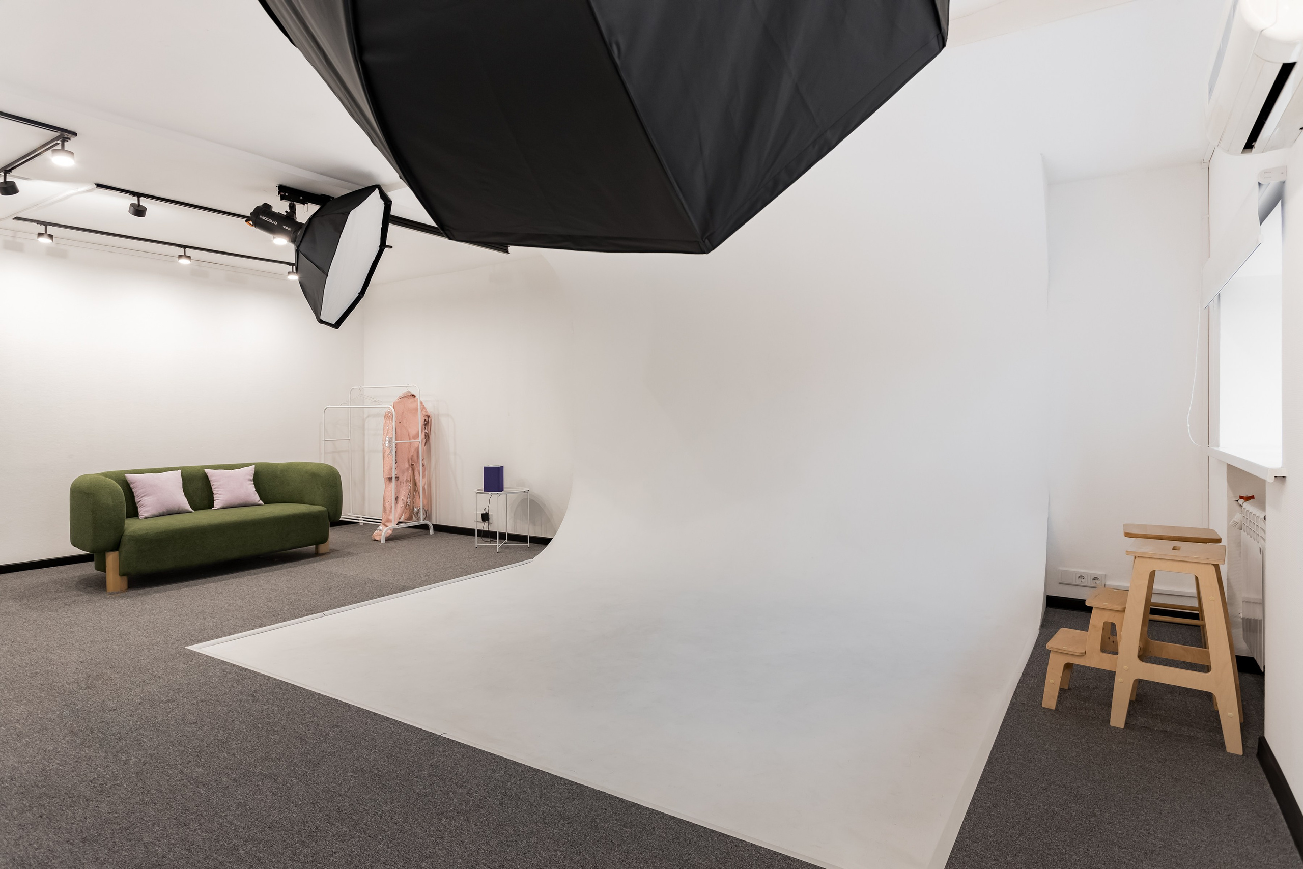 Фотостудия автопортрета Smola. Интерьеры, Контент, Портреты | Фотограф в Москве Дани Терно