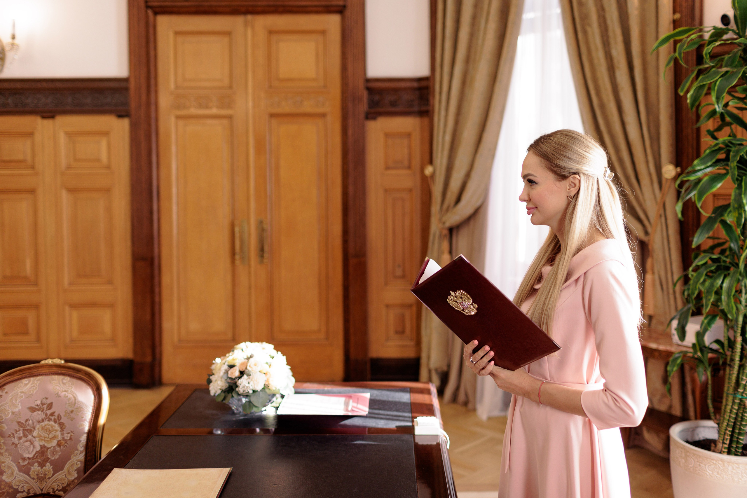 Оля + Антон. Вова Петров