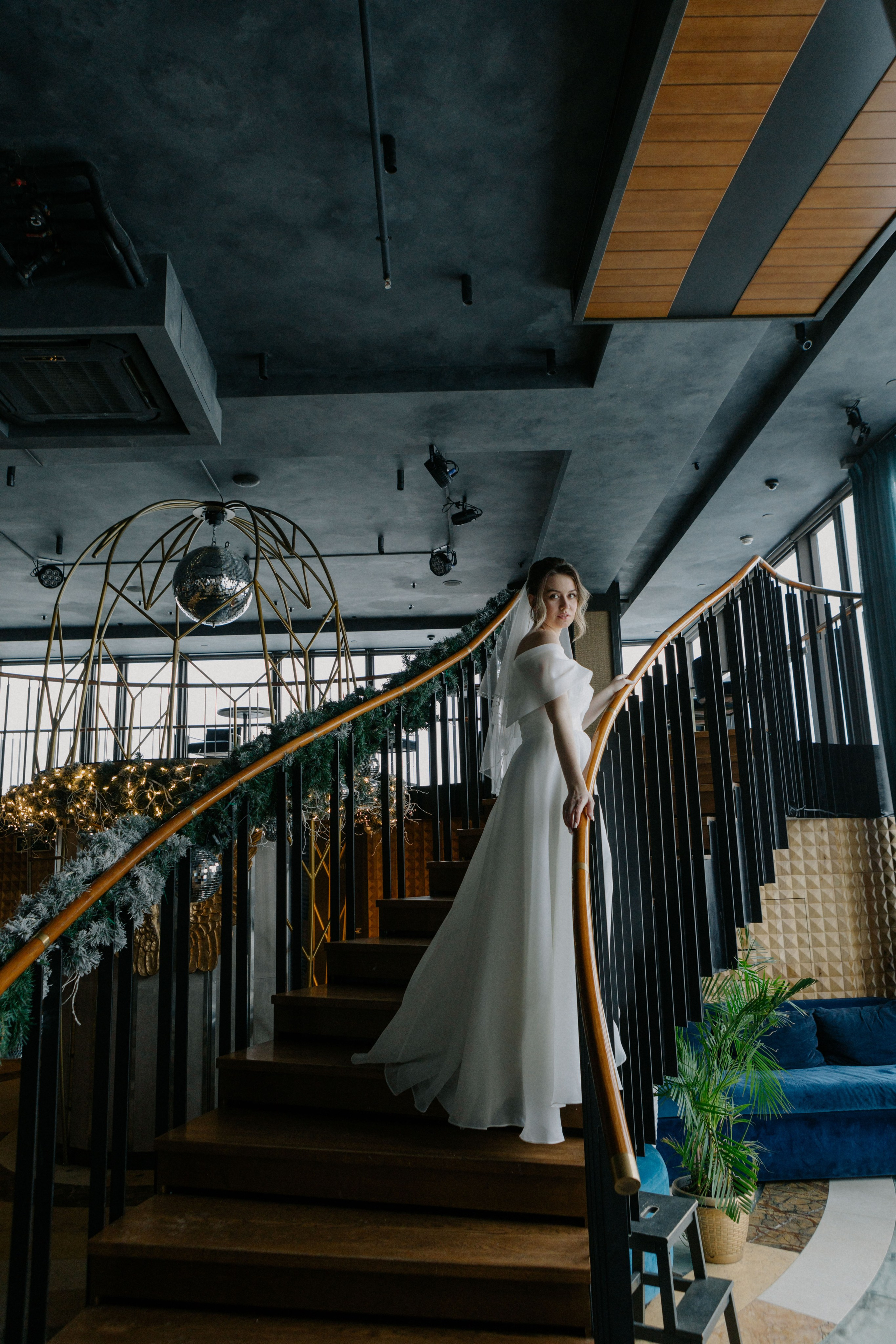 Ксюша и Илья. Утро в отеле роспись в Birds. Свадебный и портретный фотограф в Москве Анастасия Масюк