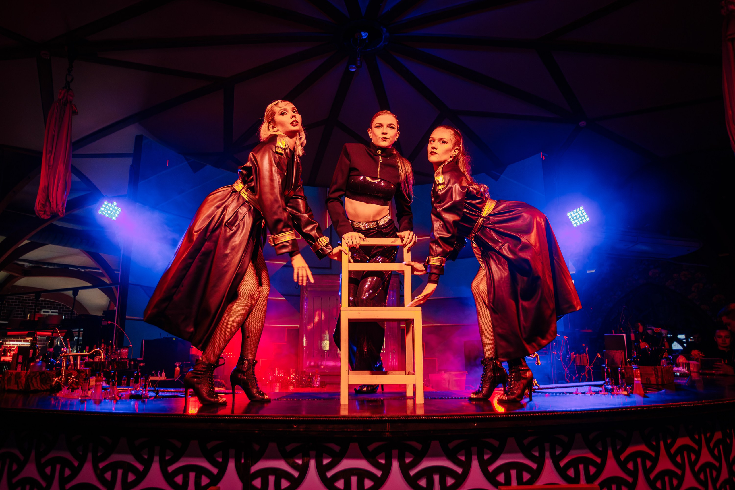 PTIZZA SHOW. Gold & Black in Ptizza Bar_Ялта_6.07.2025. Аминов Руслан | Фотограф