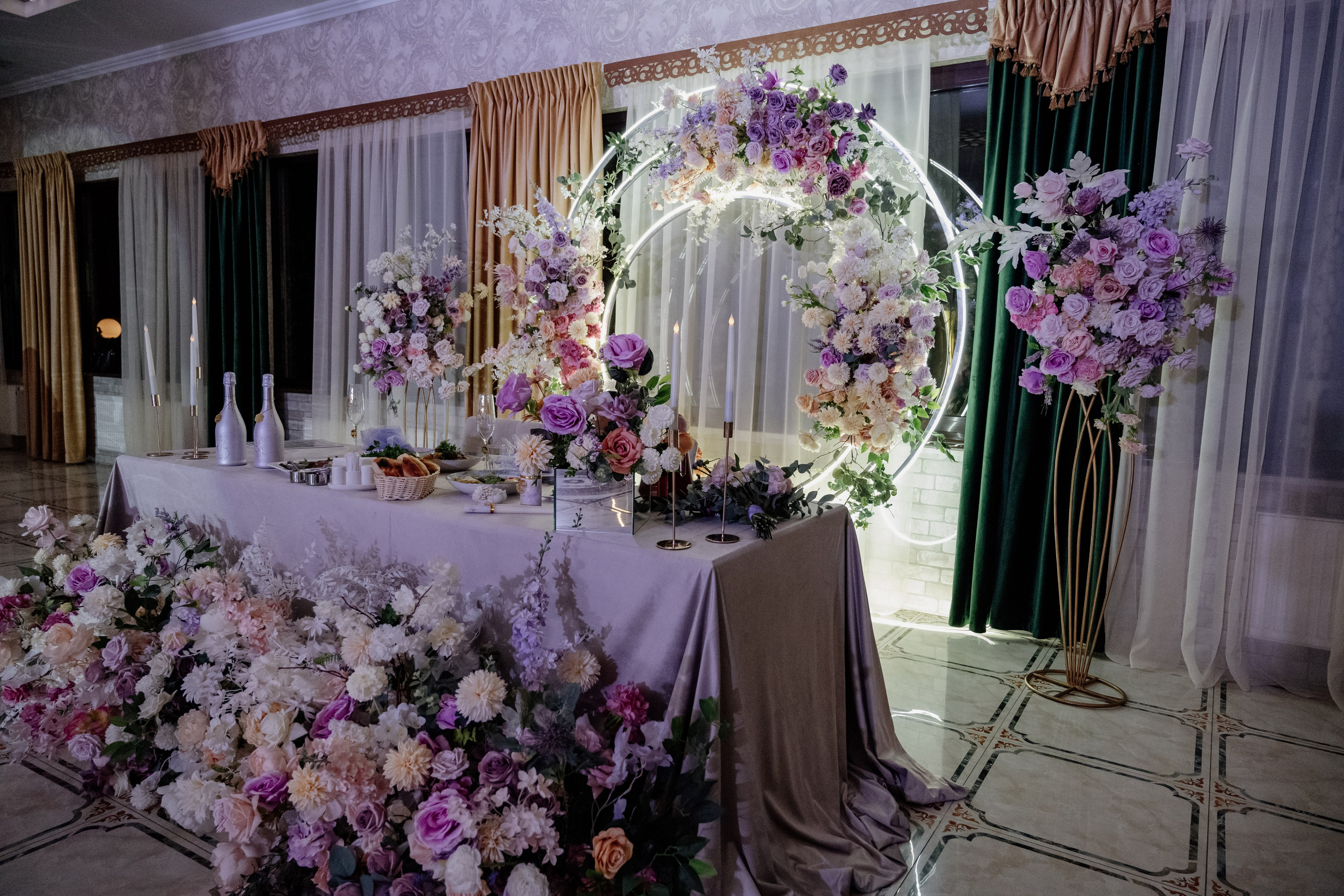 Леонтий и Кристина. Алёна Наумова — профессиональный организатор свадеб и мероприятий в Краснодарском крае и на побережье