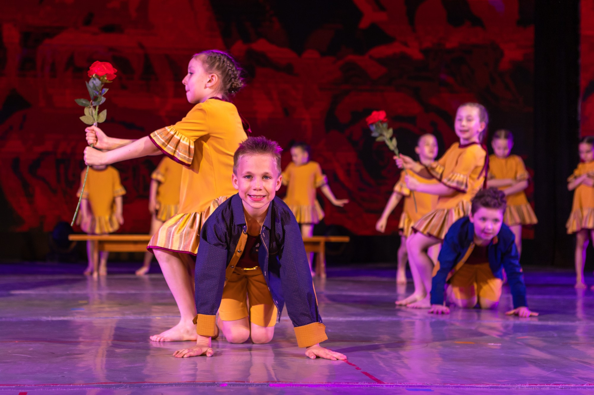 Отчетный концерт Заслуженного коллектива РФ «Жемчужинка» в Оренбурге, ДК «Россия», 2025 г. Фотограф в Оренбурге. Профессиональный фотограф