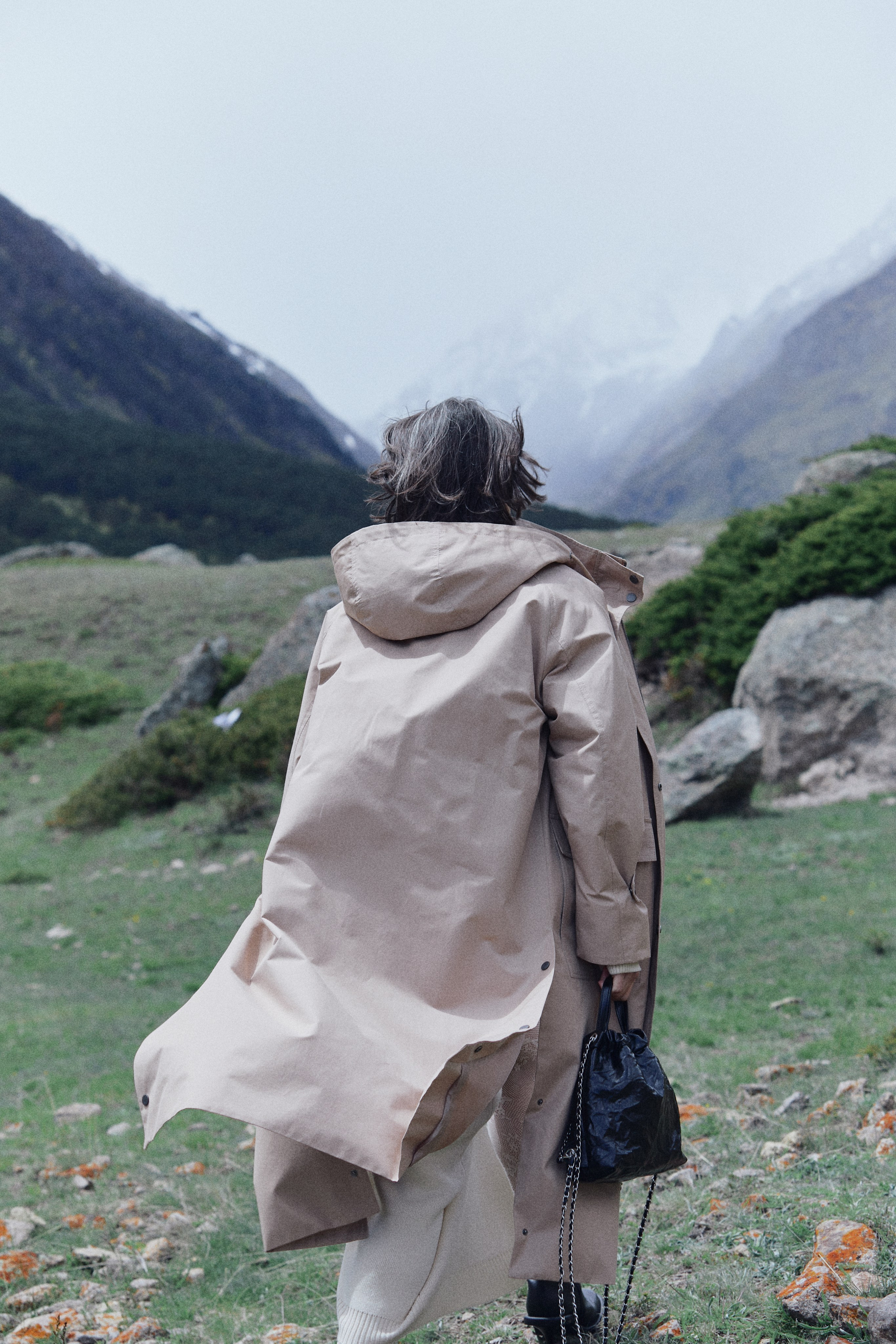 Съемка для бренда в горах. Фотограф Продюсер в горах КБР / Москва  Нальчик Горы
