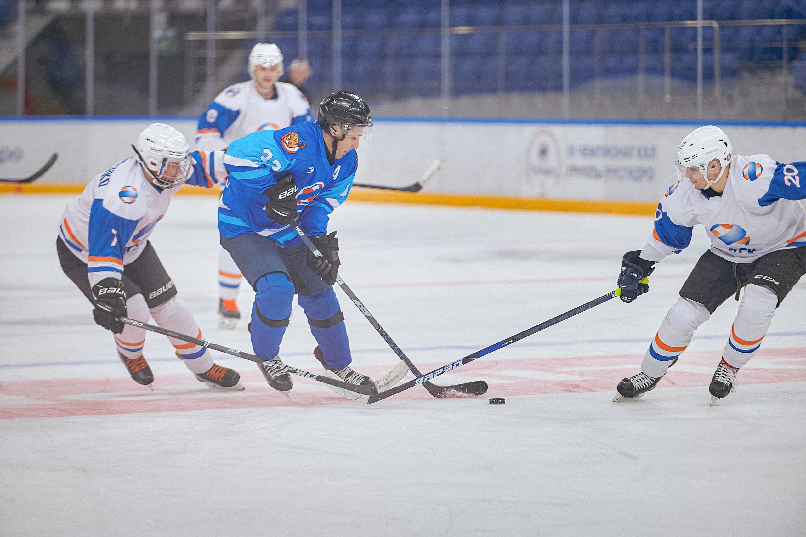 Портфолио репортажной фотосъёмки: Кристалл арена — Хоккей — РусГидро. Фотограф Яковлев Роман — Красноярск